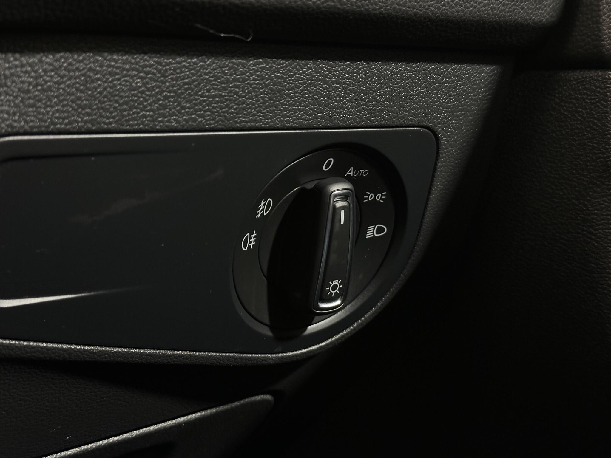 Volkswagen Tiguan view 18