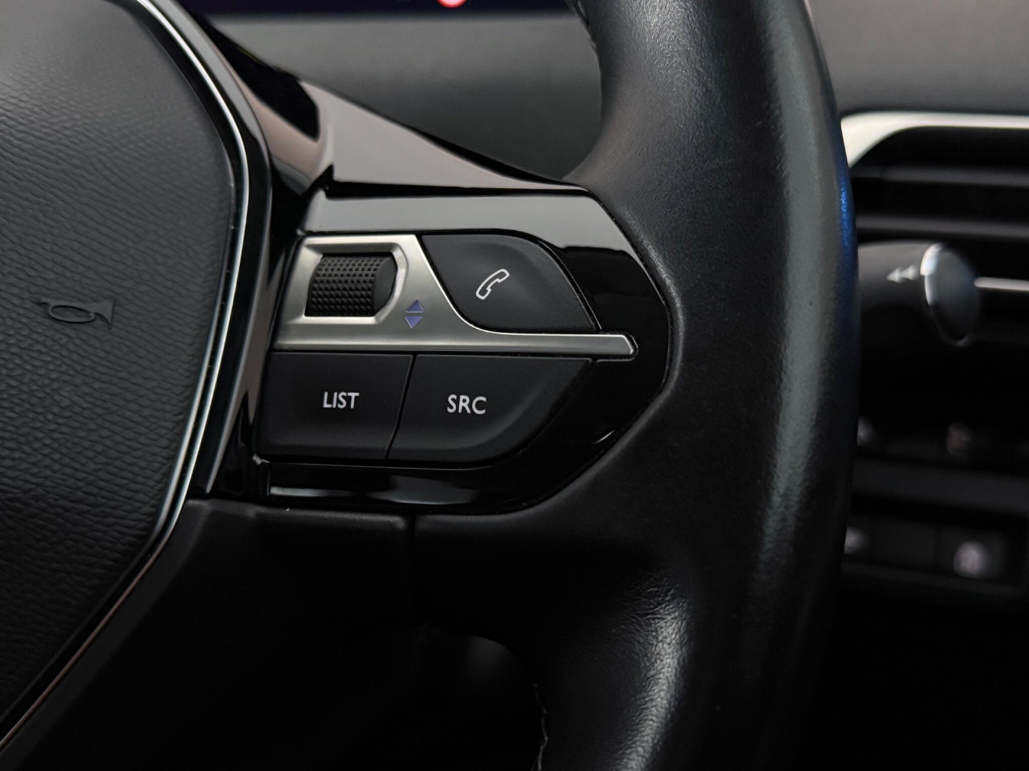 Peugeot 5008 view 16