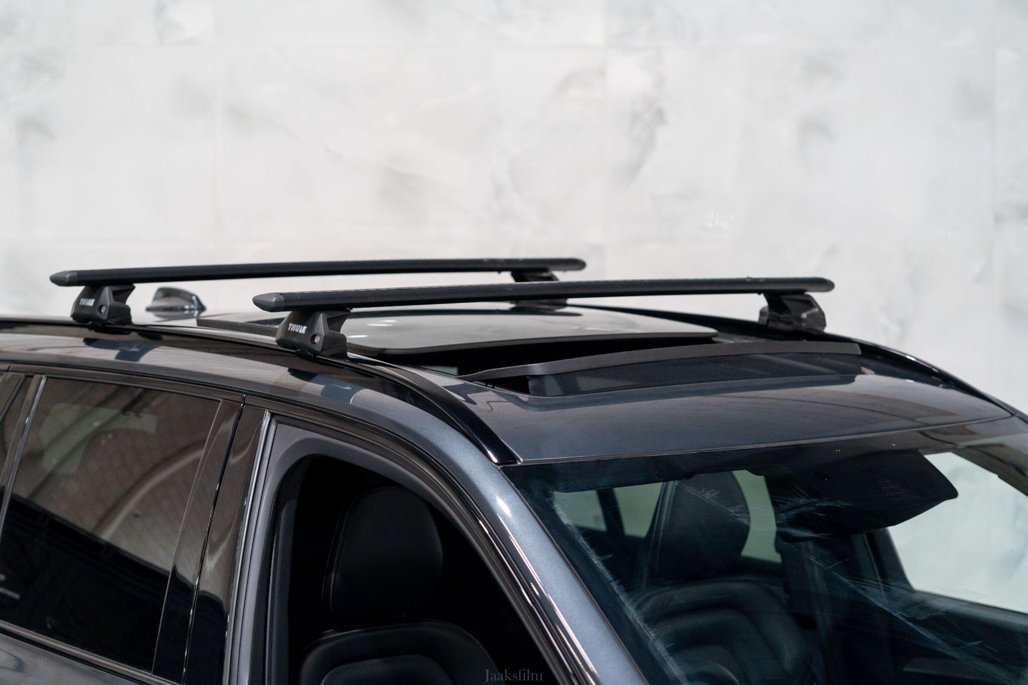 Volvo XC90 view 11