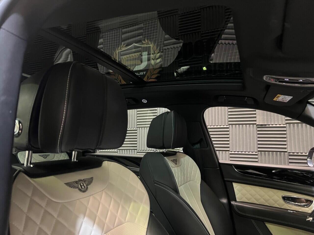 Bentley Bentayga view 9