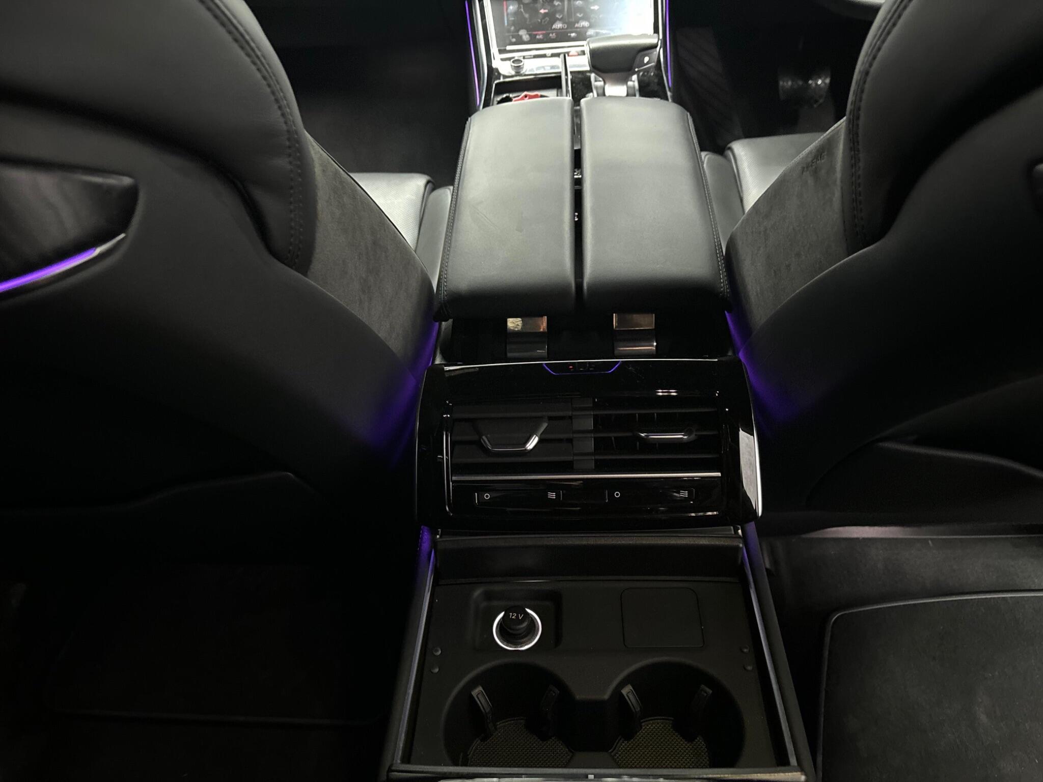 Audi A8 view 42