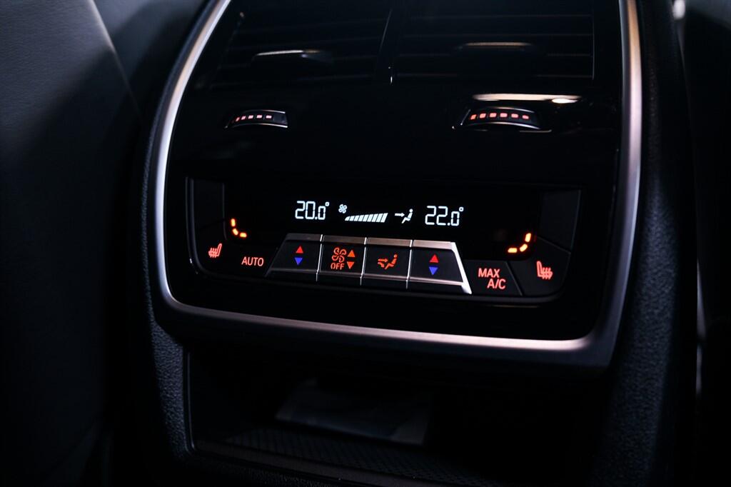 BMW X6 M view 24