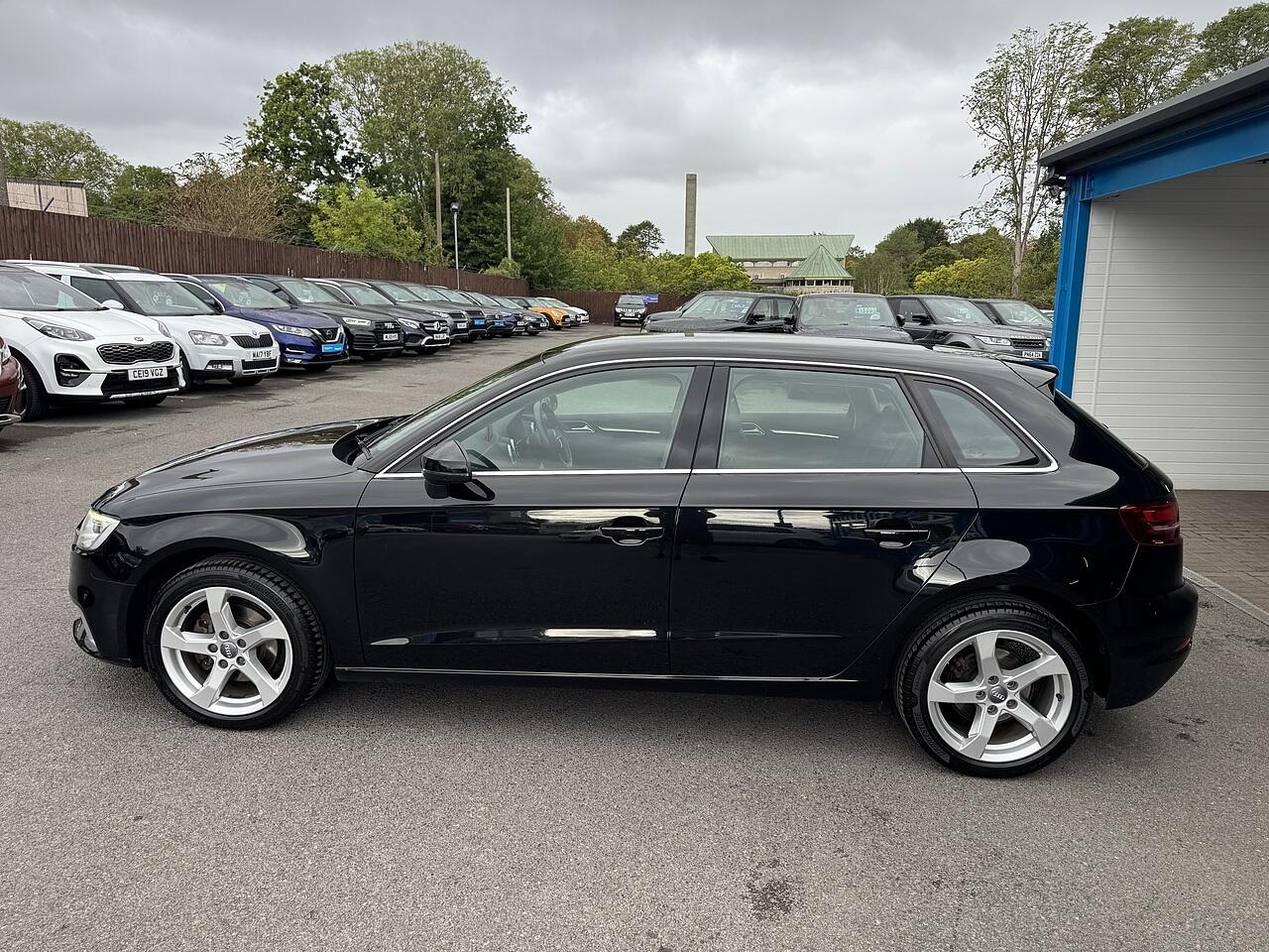 Audi A3 view 8