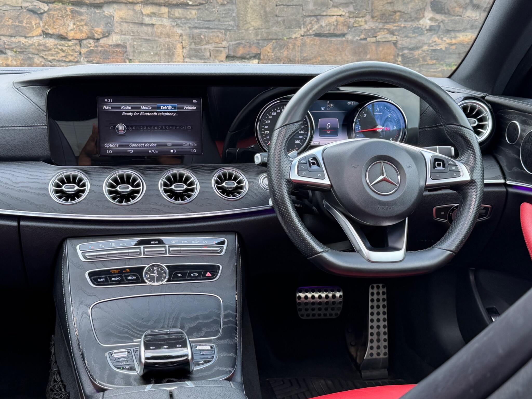 Mercedes-Benz E-Class view 27