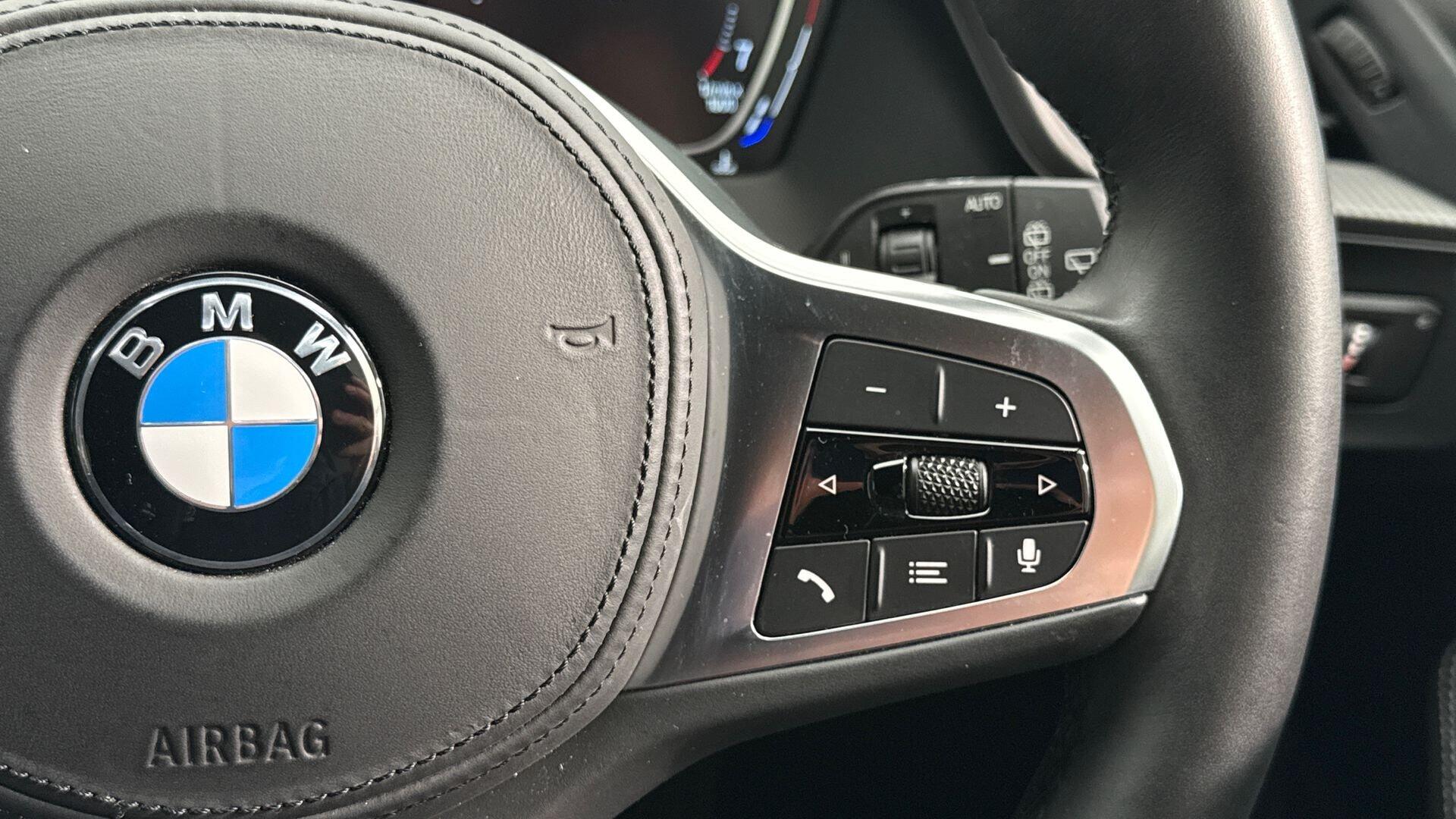 BMW 1 Series view 18