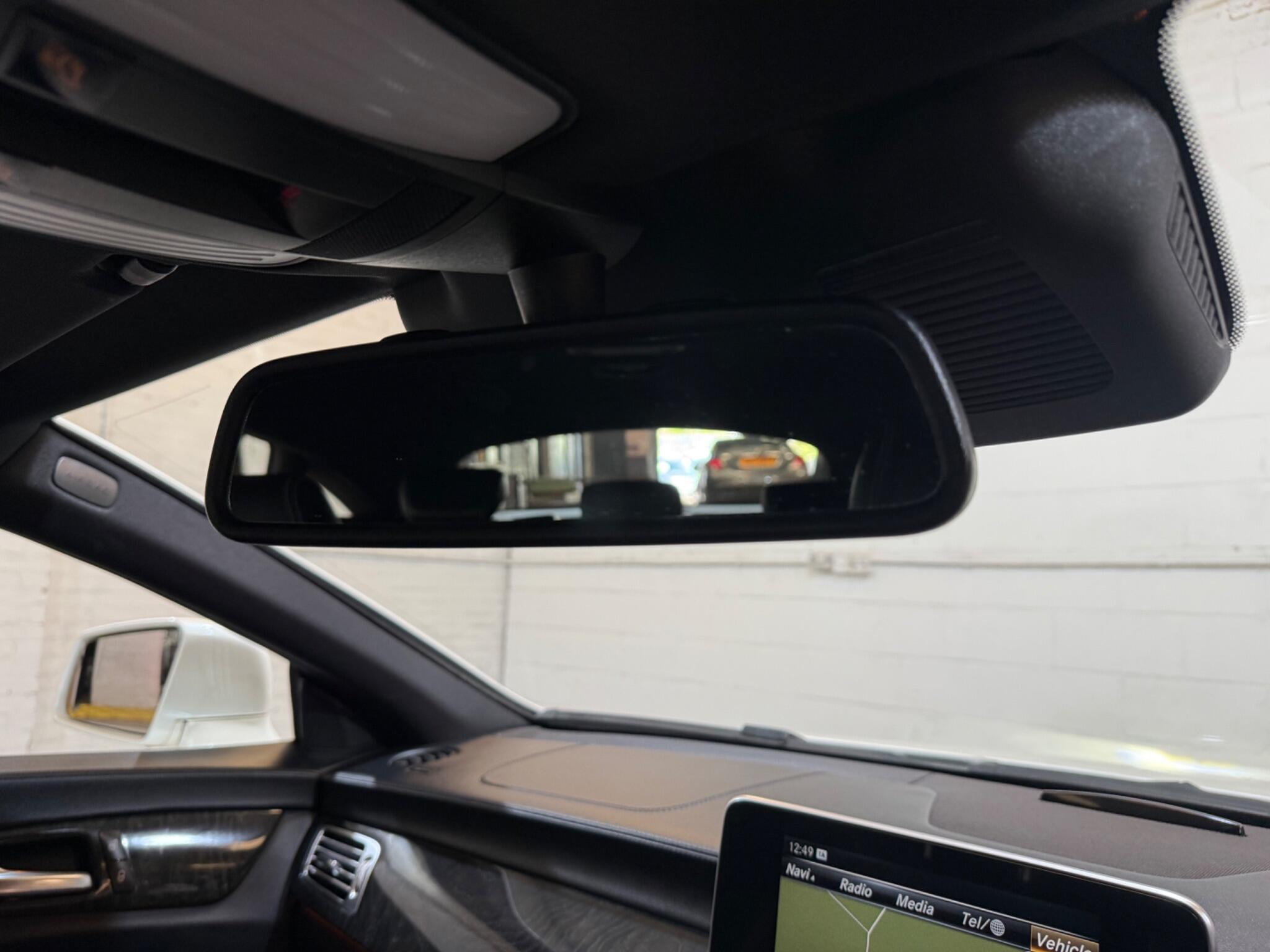 Mercedes-Benz CLS view 12