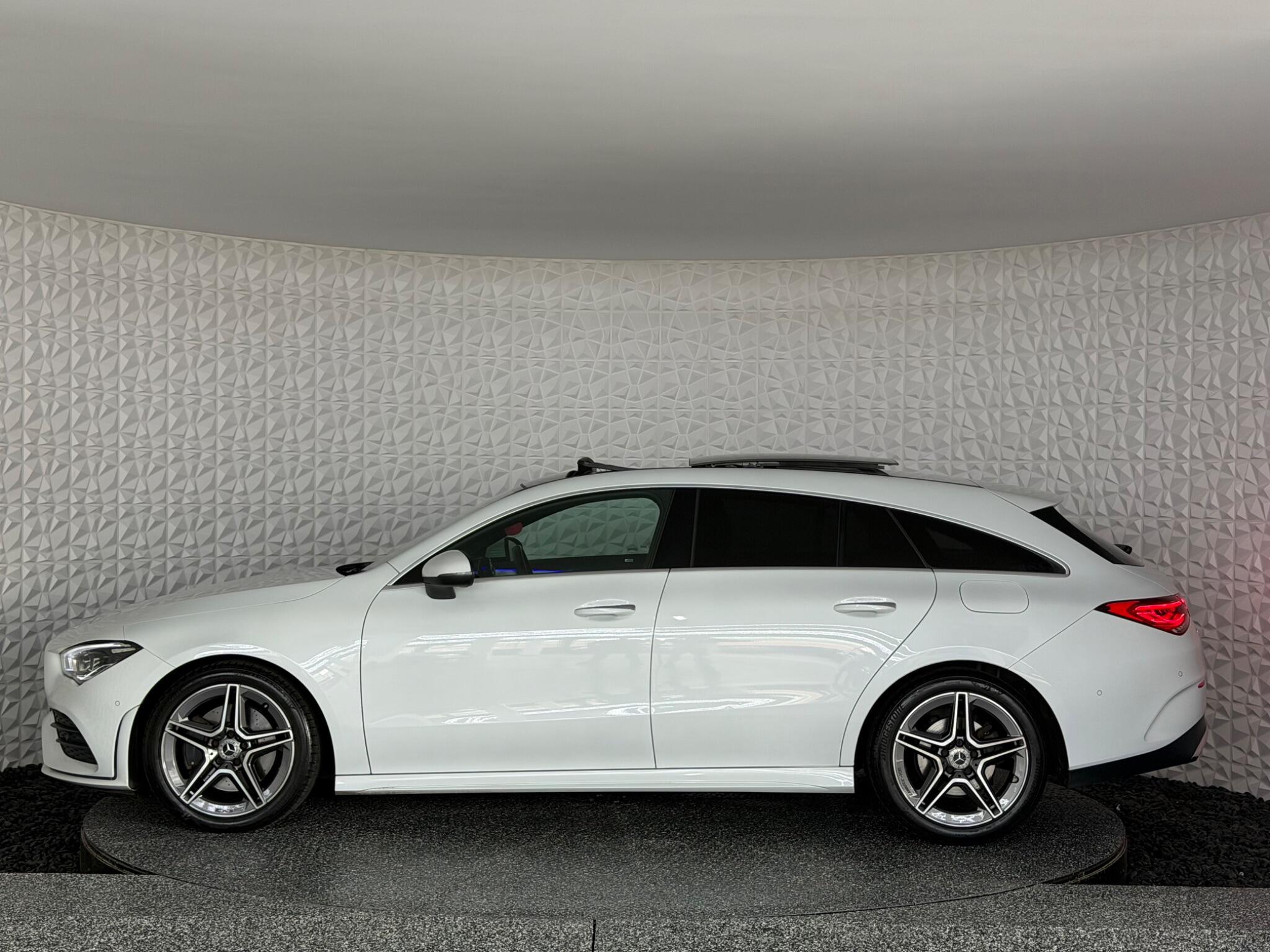 Mercedes-Benz Cla view 12