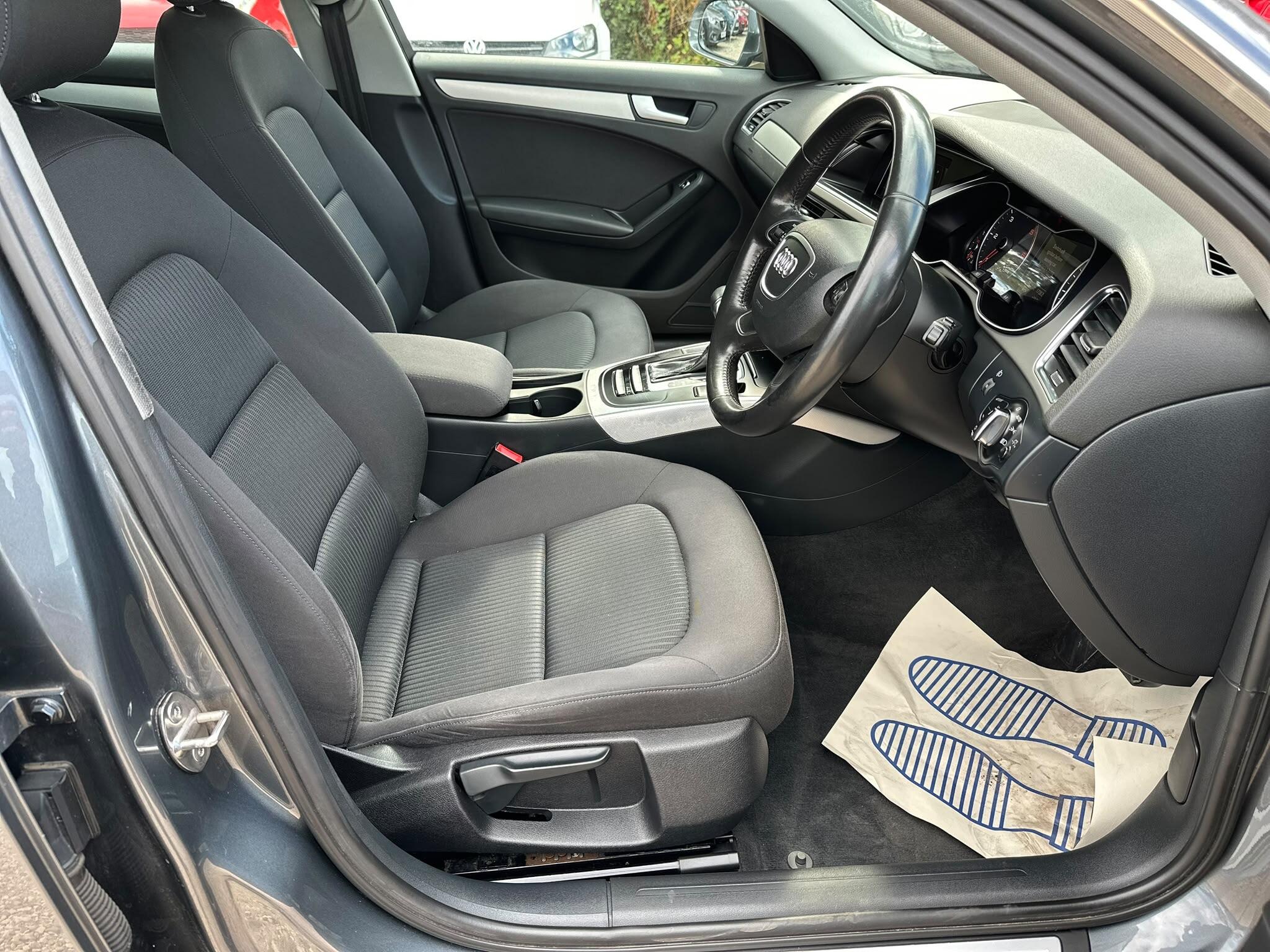 Audi A4 view 25