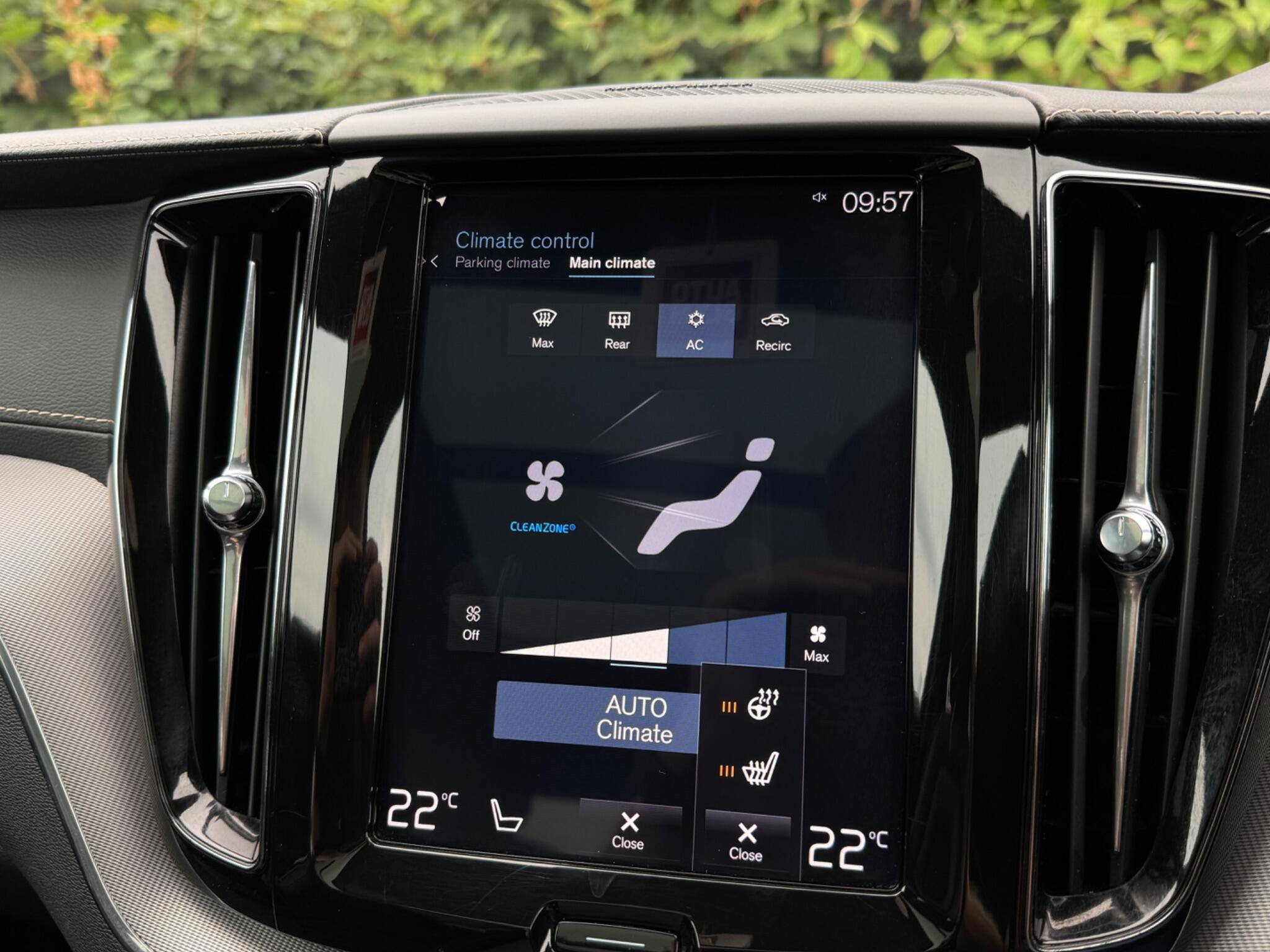 Volvo XC60 view 46