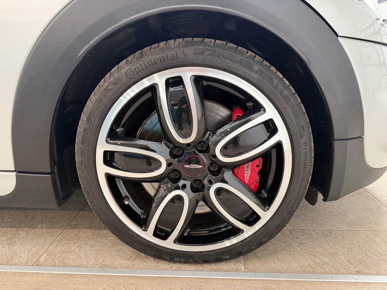 Mini Cooper view 12