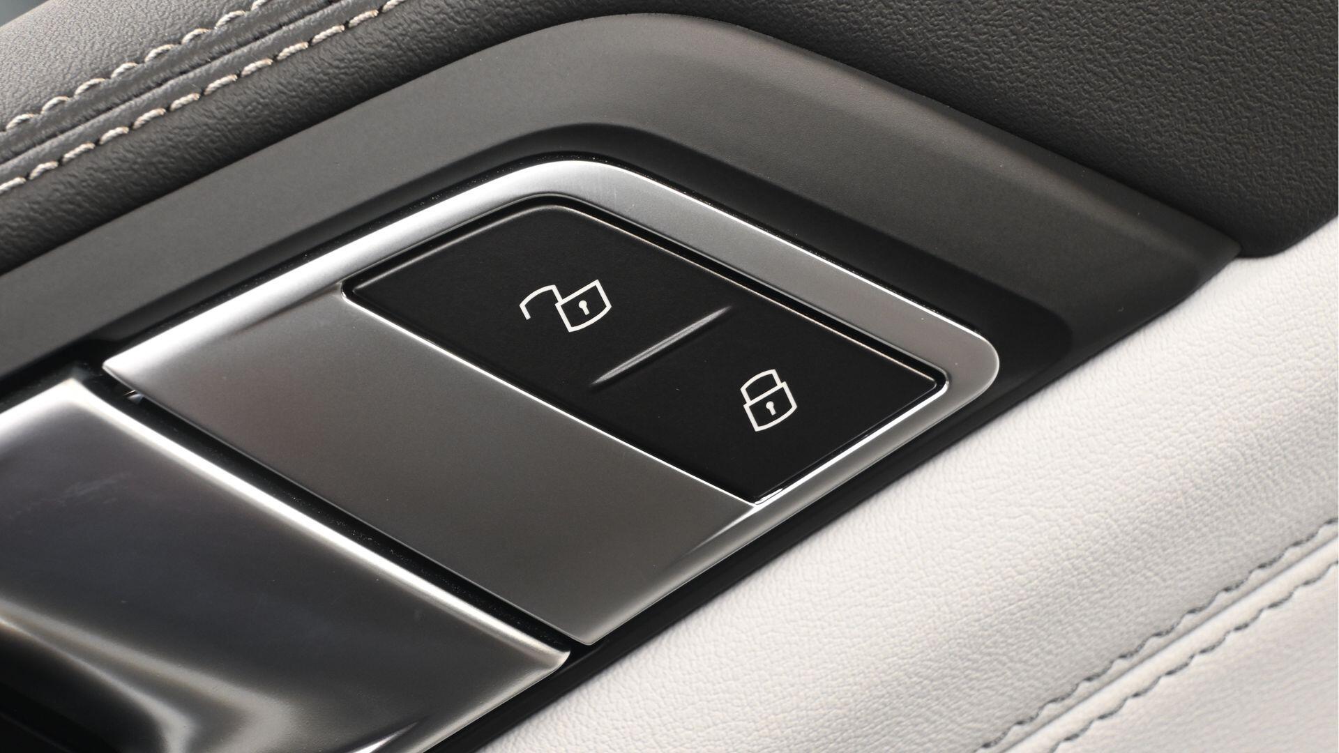 BMW X5 view 29