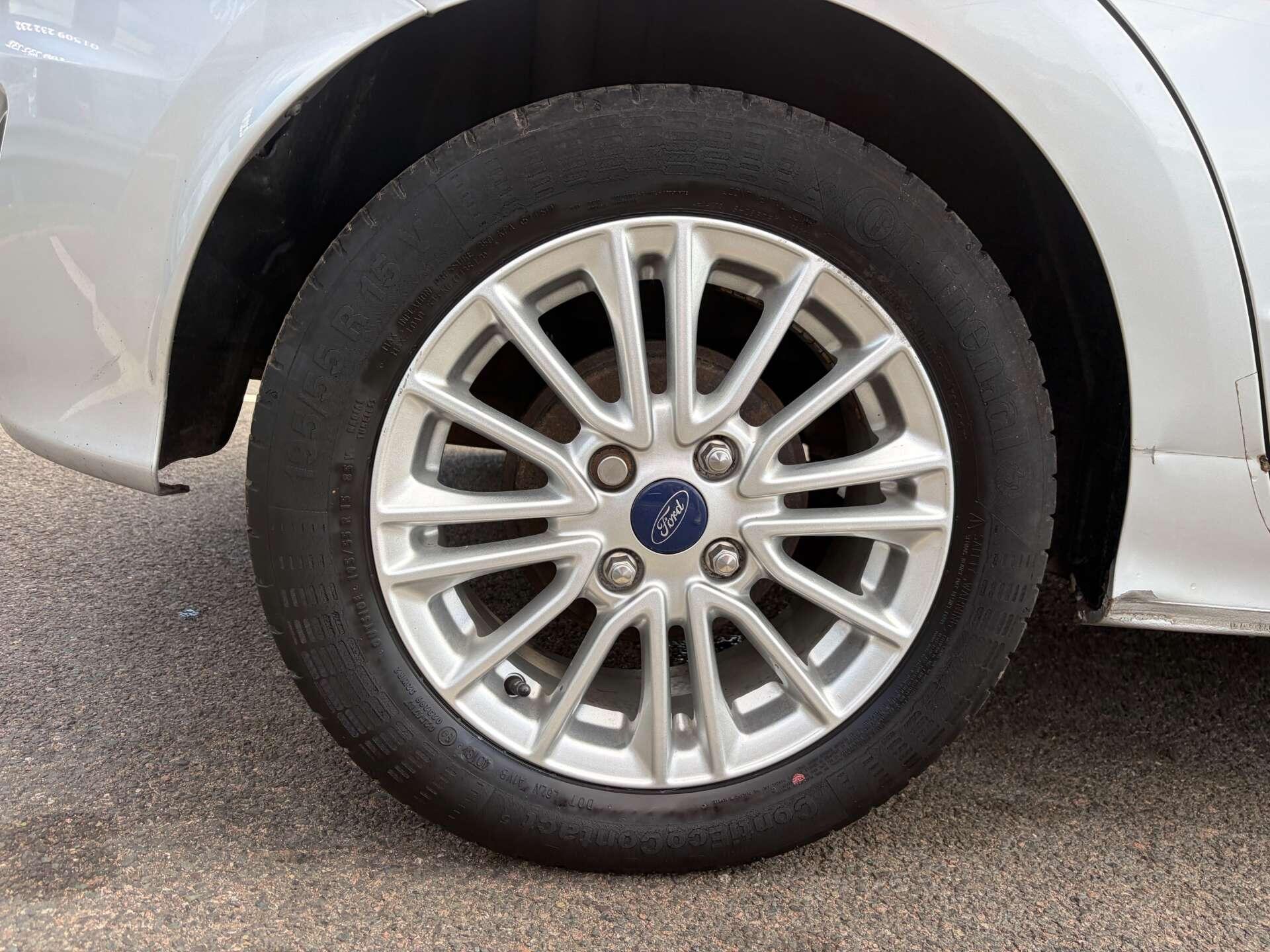 Ford Ka+ view 10