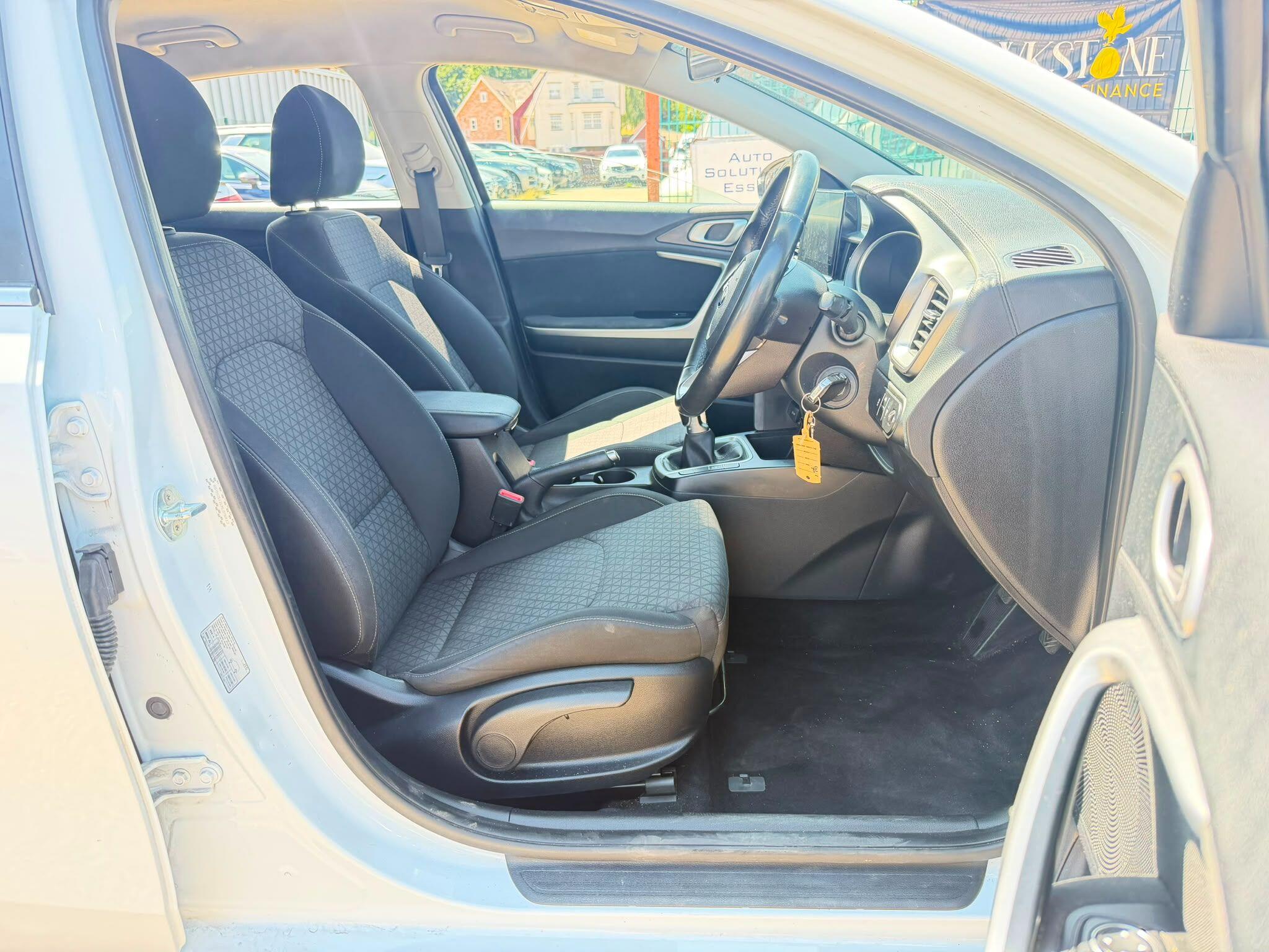 Kia Ceed view 13