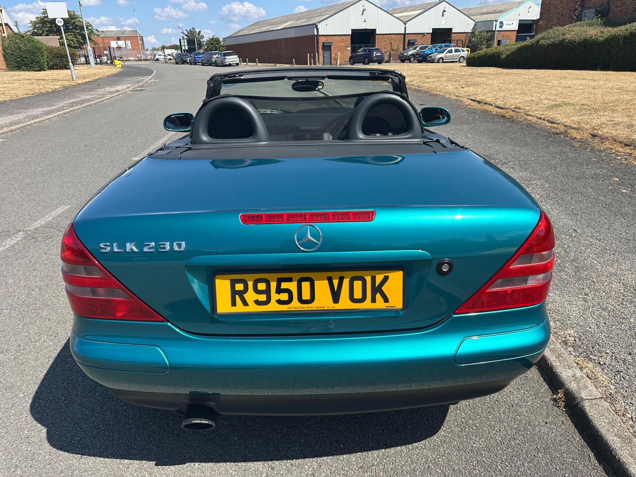 Mercedes-Benz SLK view 21