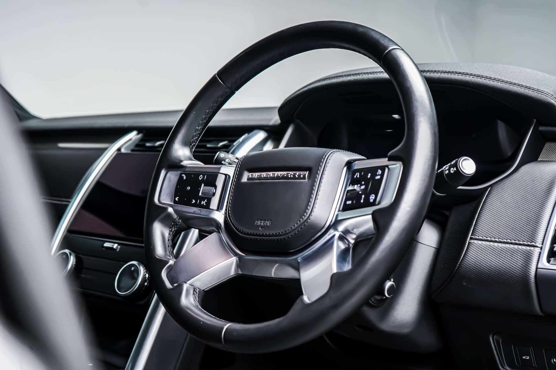 Land Rover Discovery view 18