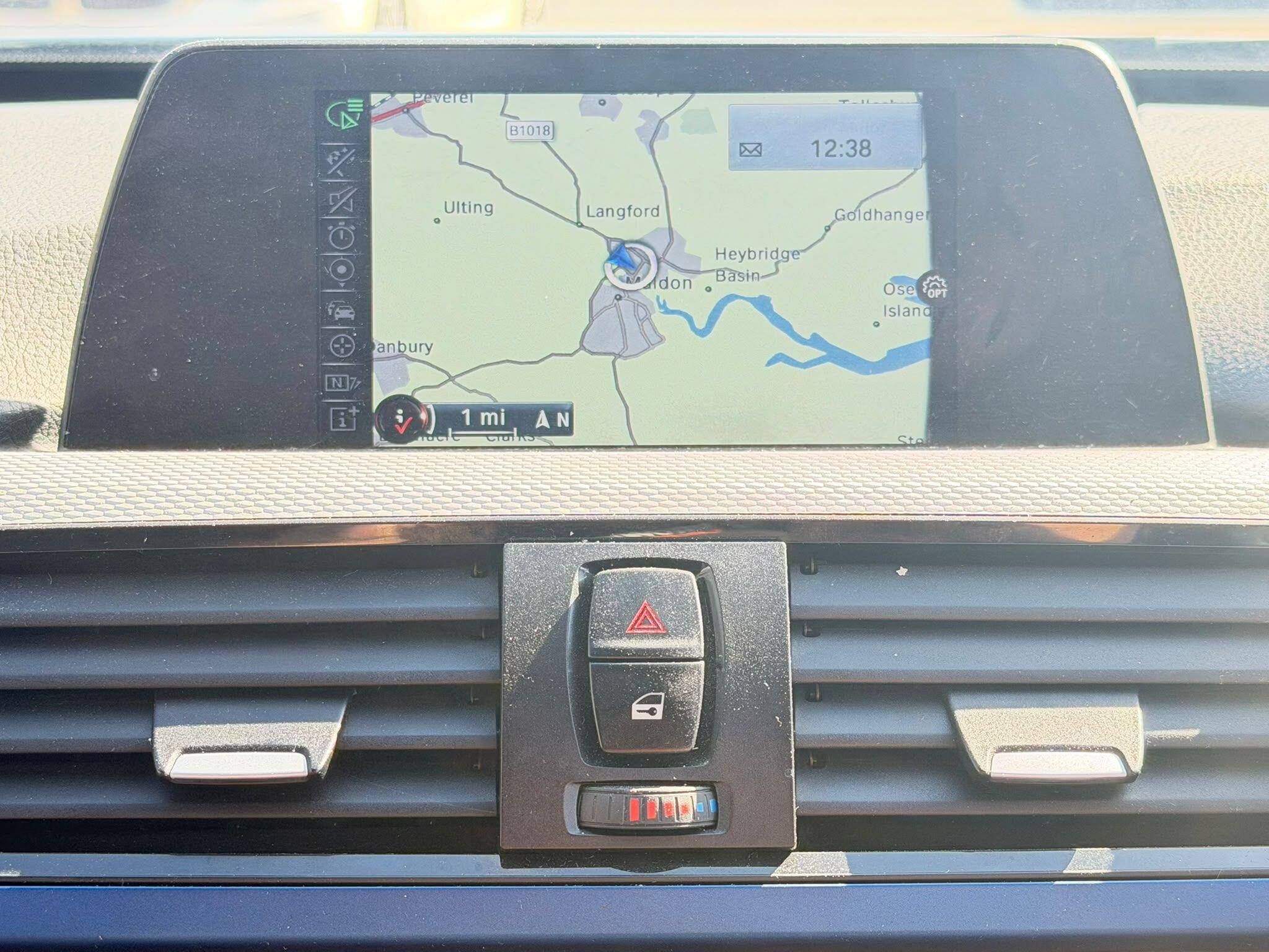 BMW 3 Series view 27