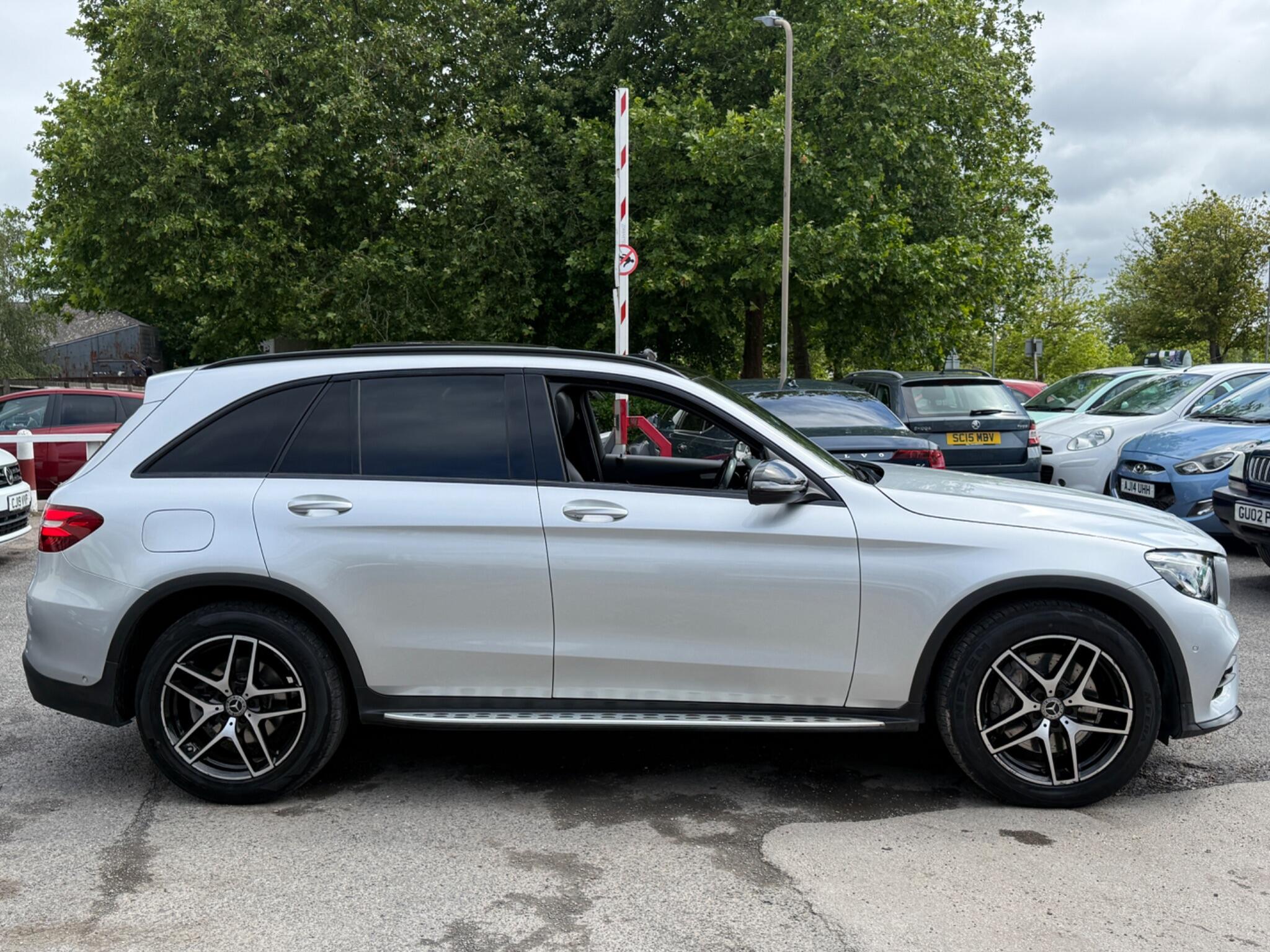 Mercedes-Benz GLC - Image 22