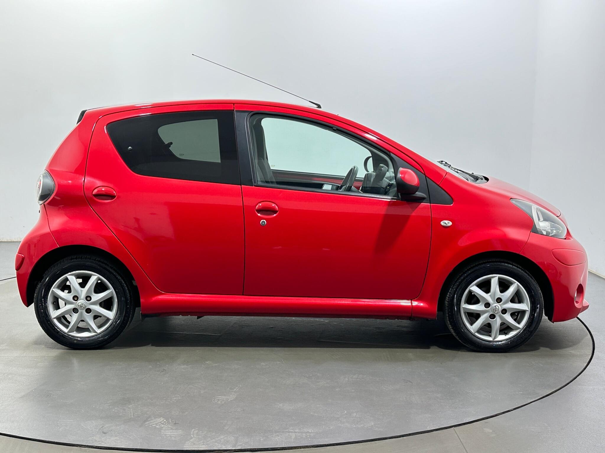 Toyota Aygo view 9