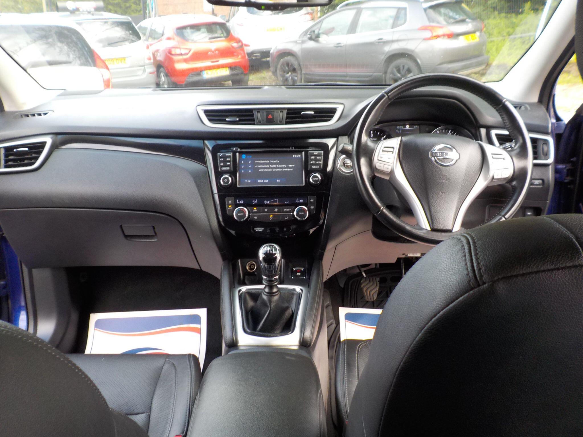 Nissan Qashqai 1.6 dCi Tekna 2WD Euro 6 (s/s) 5dr