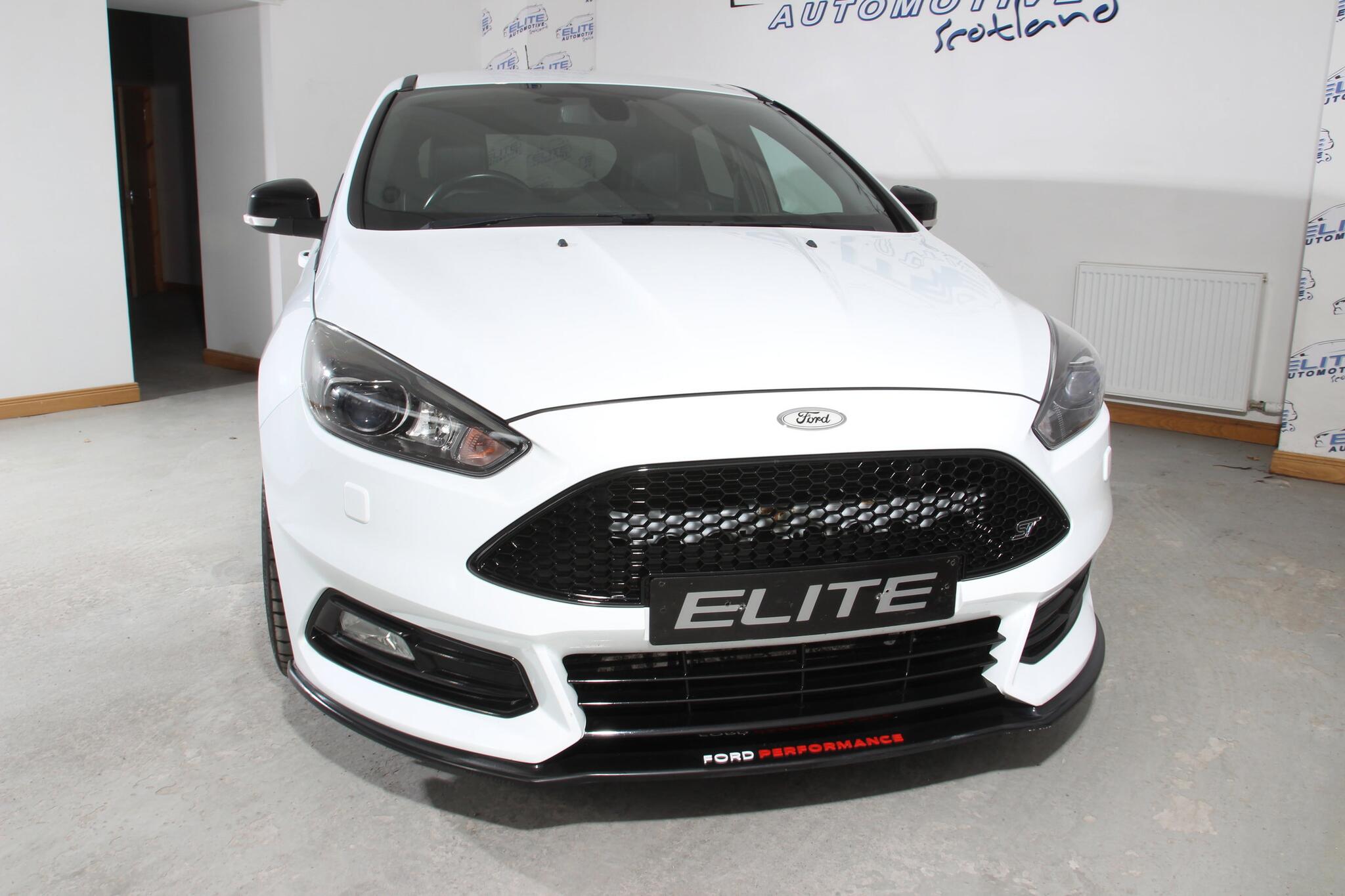 Ford Focus view 4
