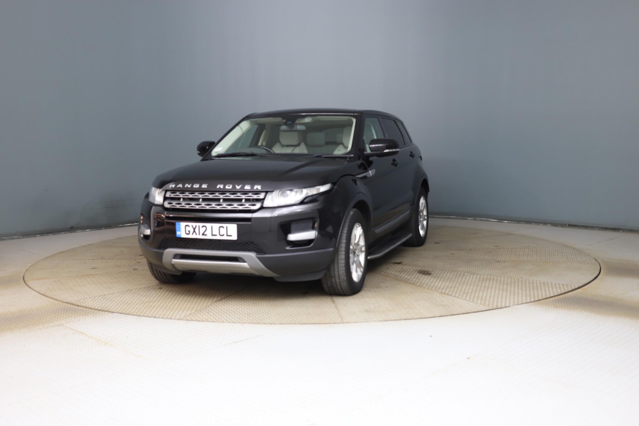 Land Rover Range Rover Evoque view 3