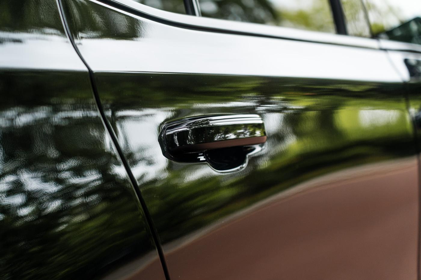 Cadillac Escalade view 21