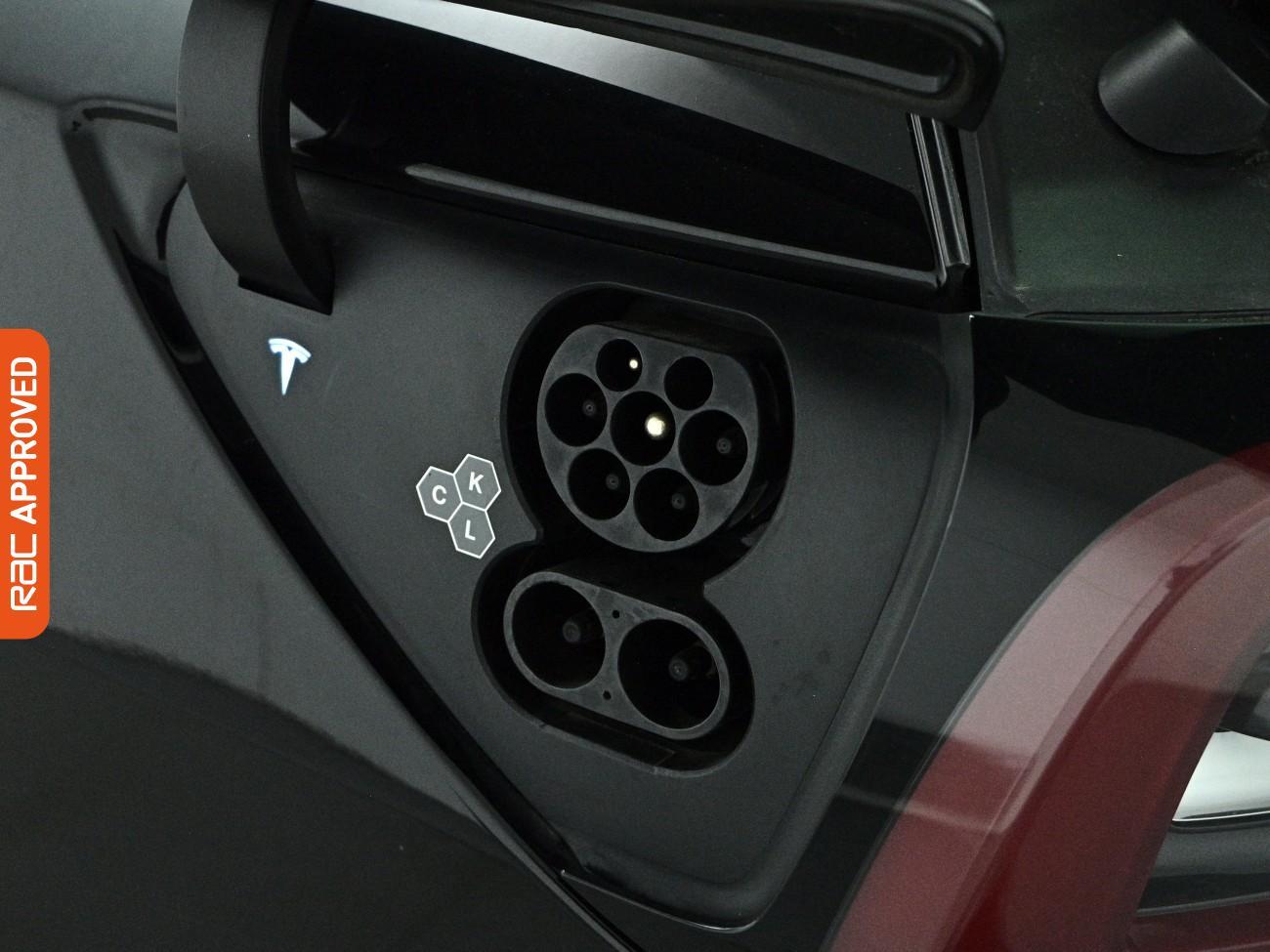 Tesla Model Y view 28