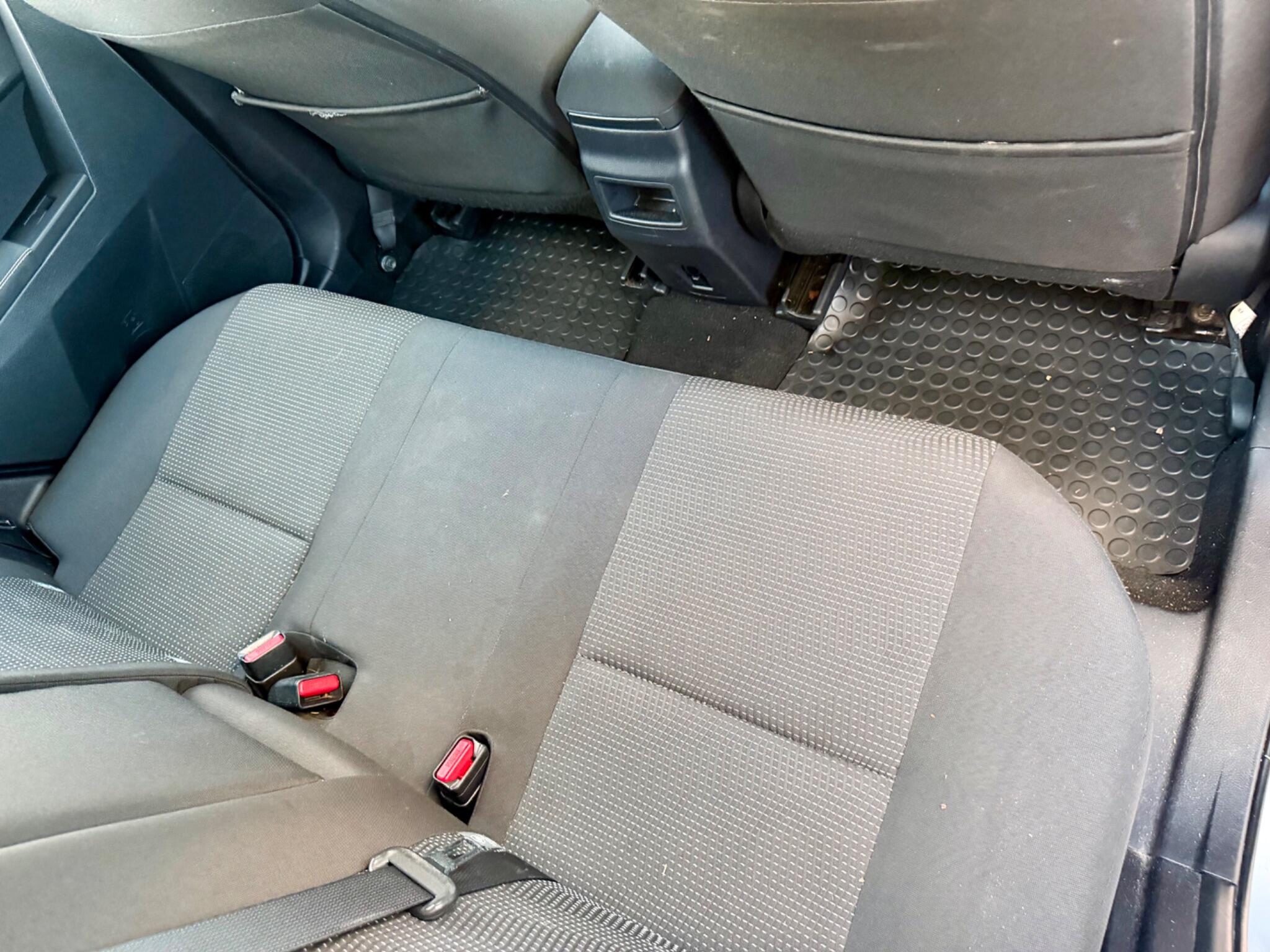 Toyota Auris view 52