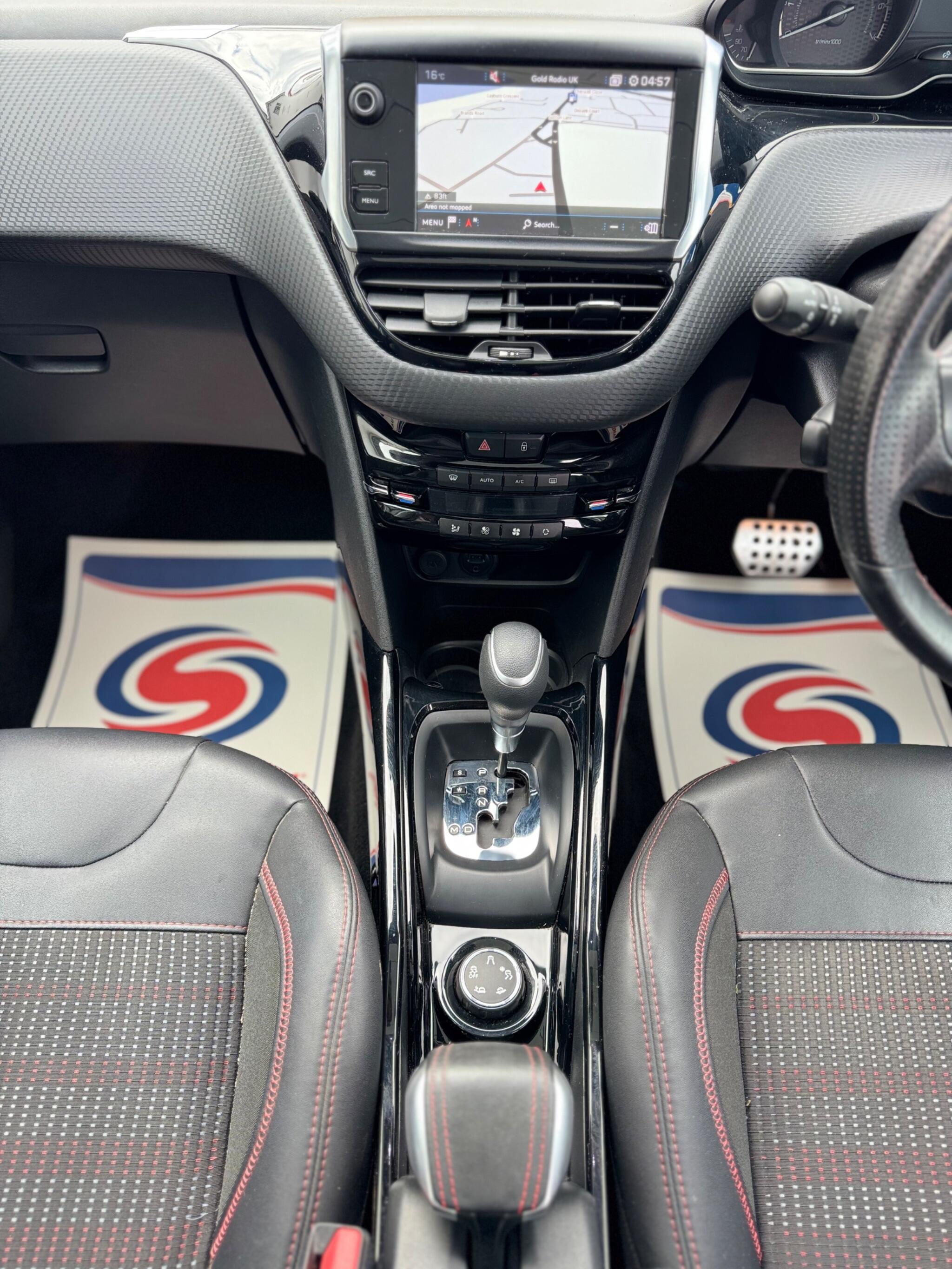 Peugeot 2008 view 18