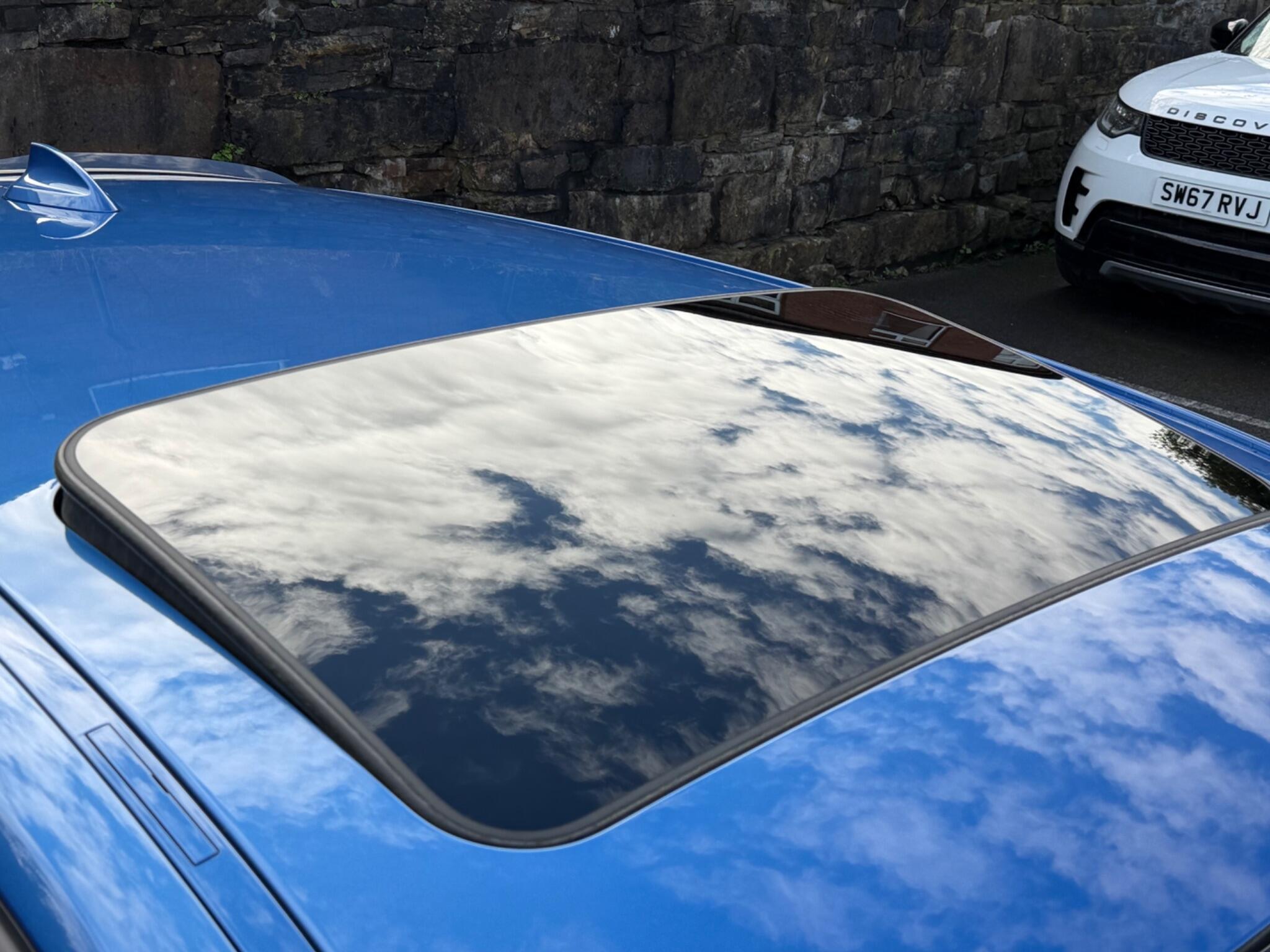 BMW 1 Series view 9