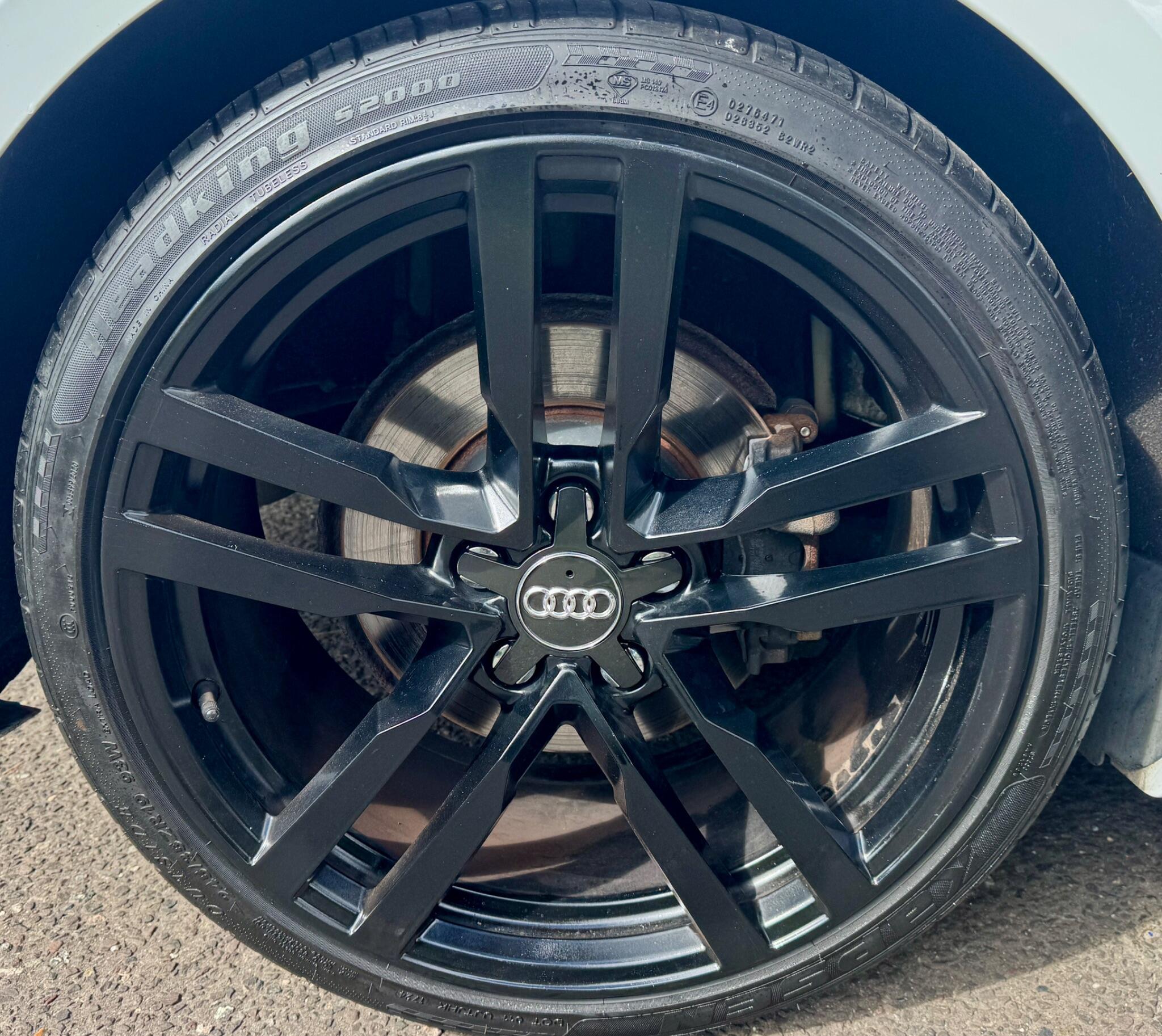 Audi TT view 40