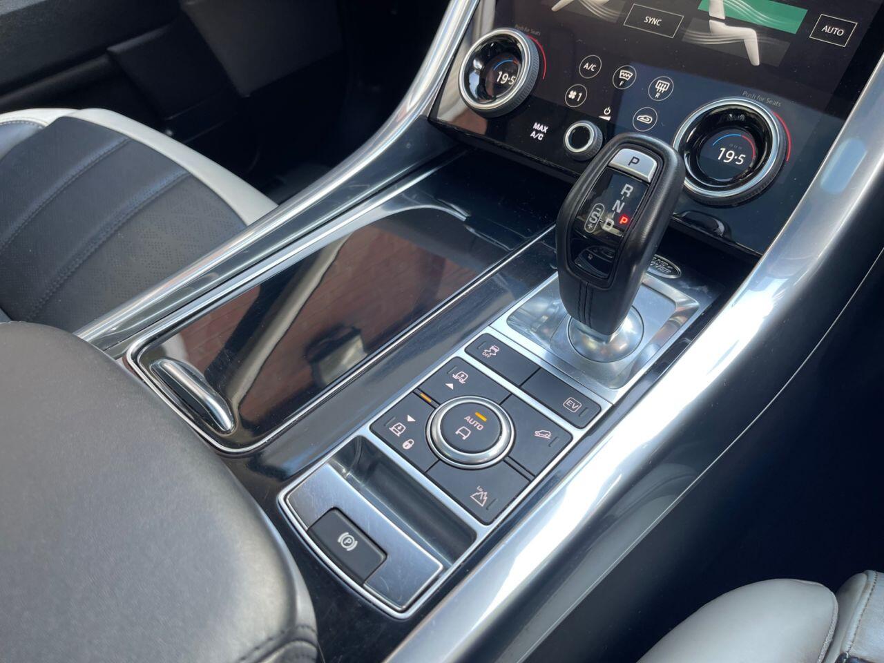 Land Rover Range Rover Sport view 18