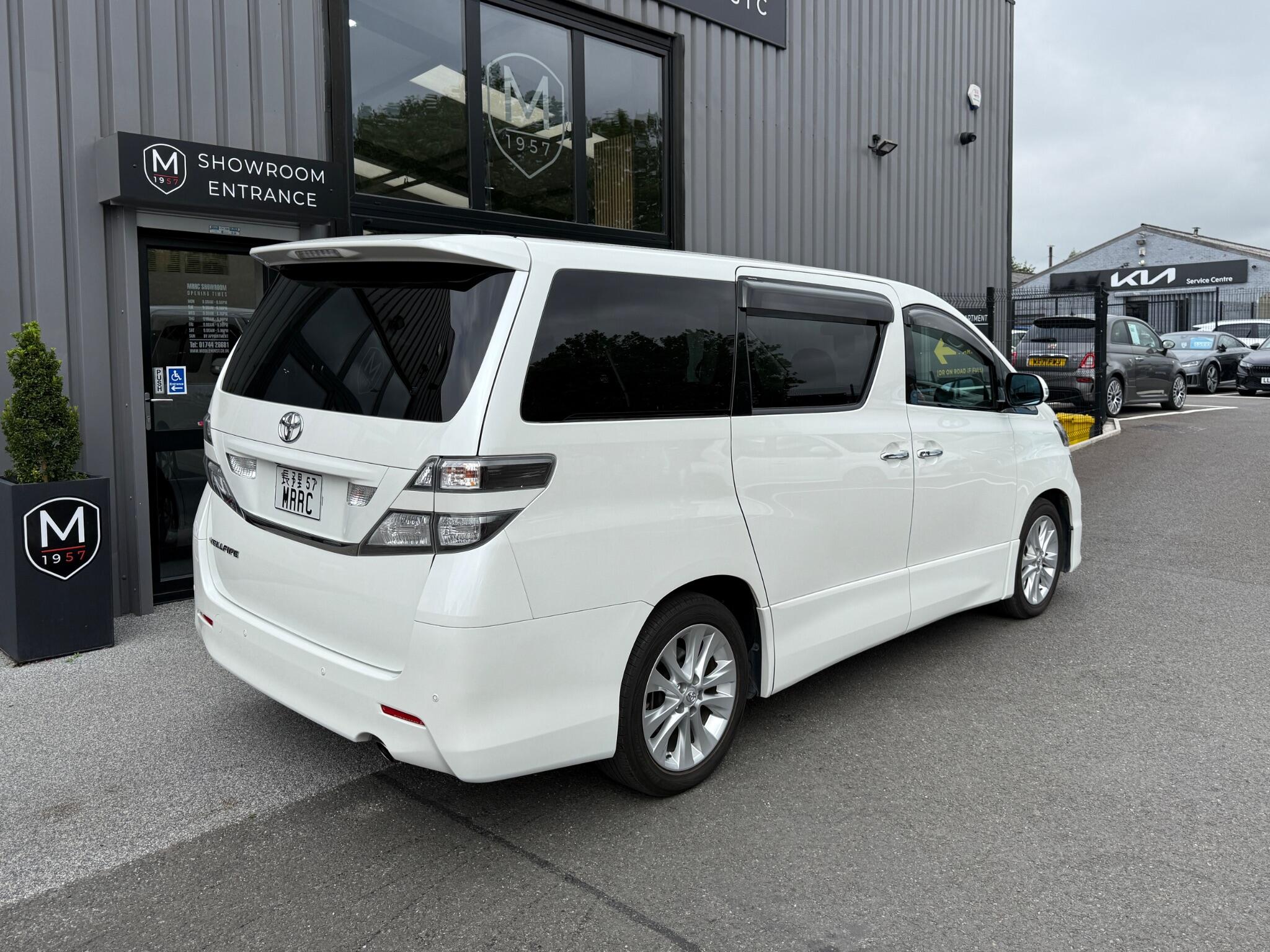Toyota Vellfire view 19
