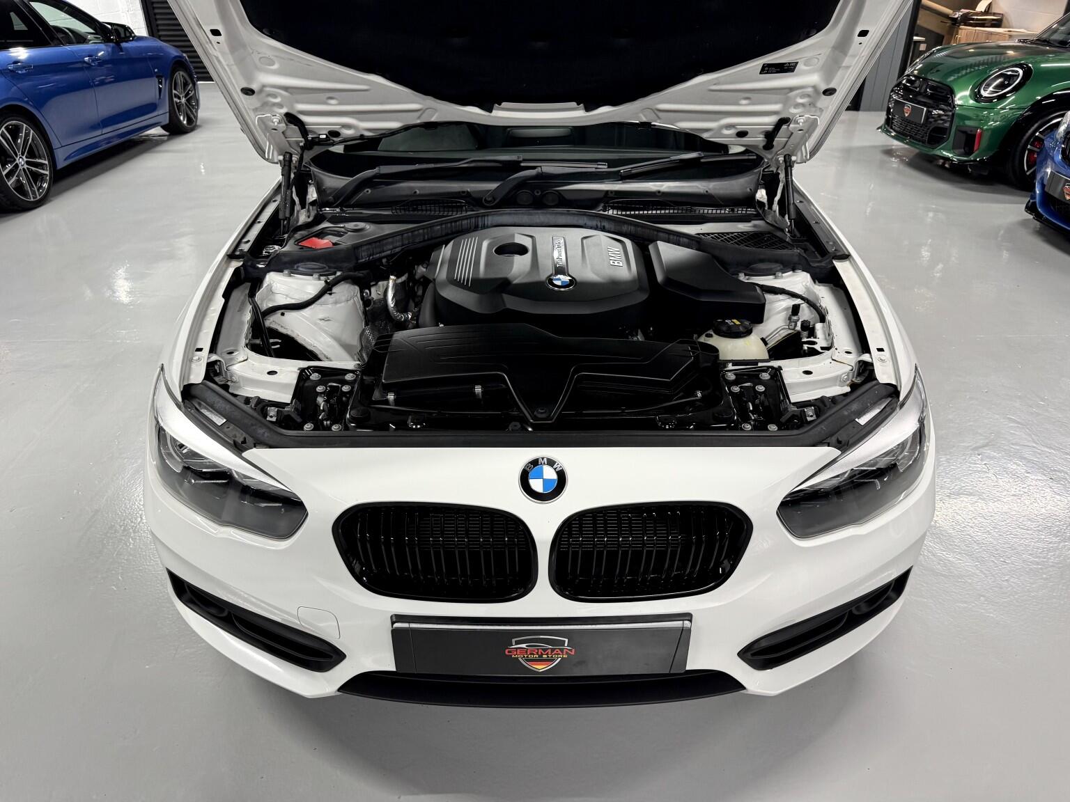 BMW 1 Series view 27