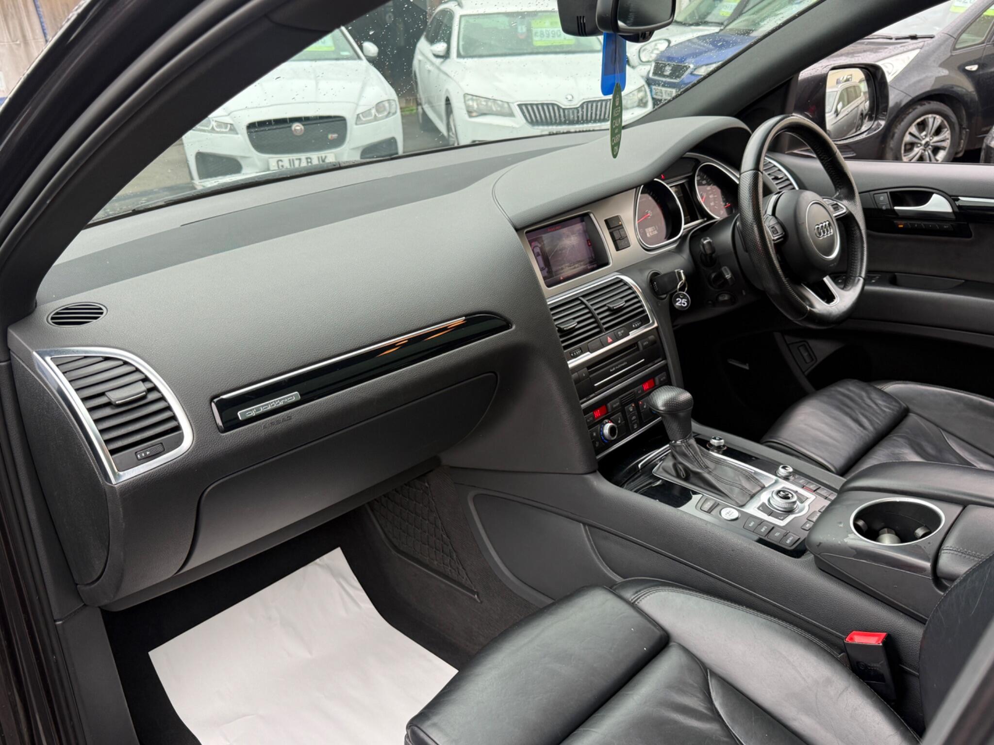 Audi Q7 - Image 55