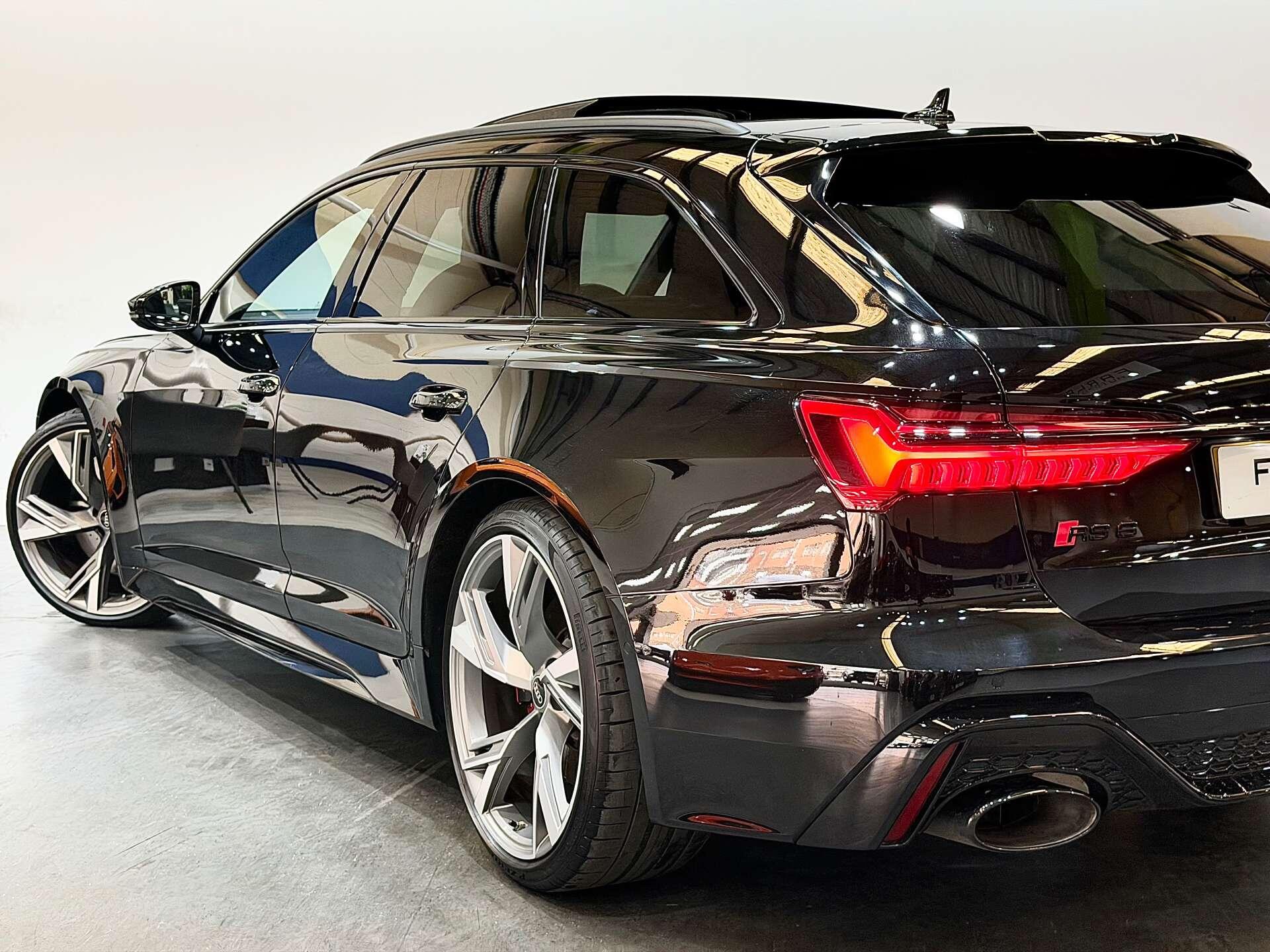 Audi RS6 view 27