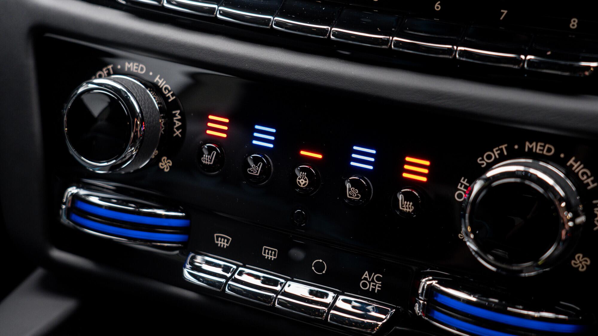 Rolls-Royce Spectre view 40