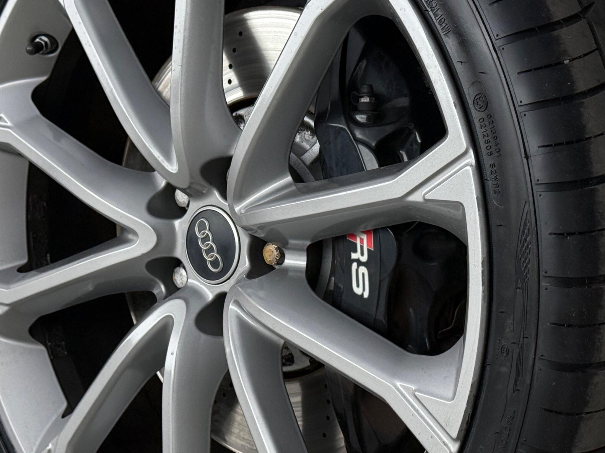 Audi RS Q3 view 10