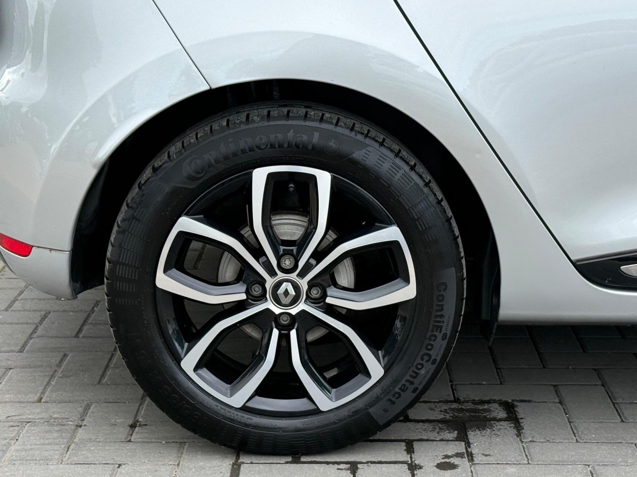 Renault Clio view 10
