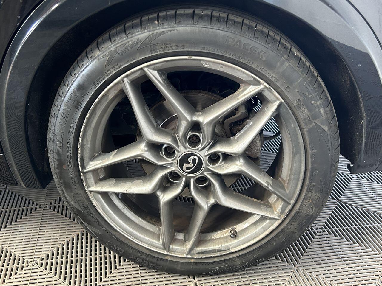 Infiniti Q30 view 18