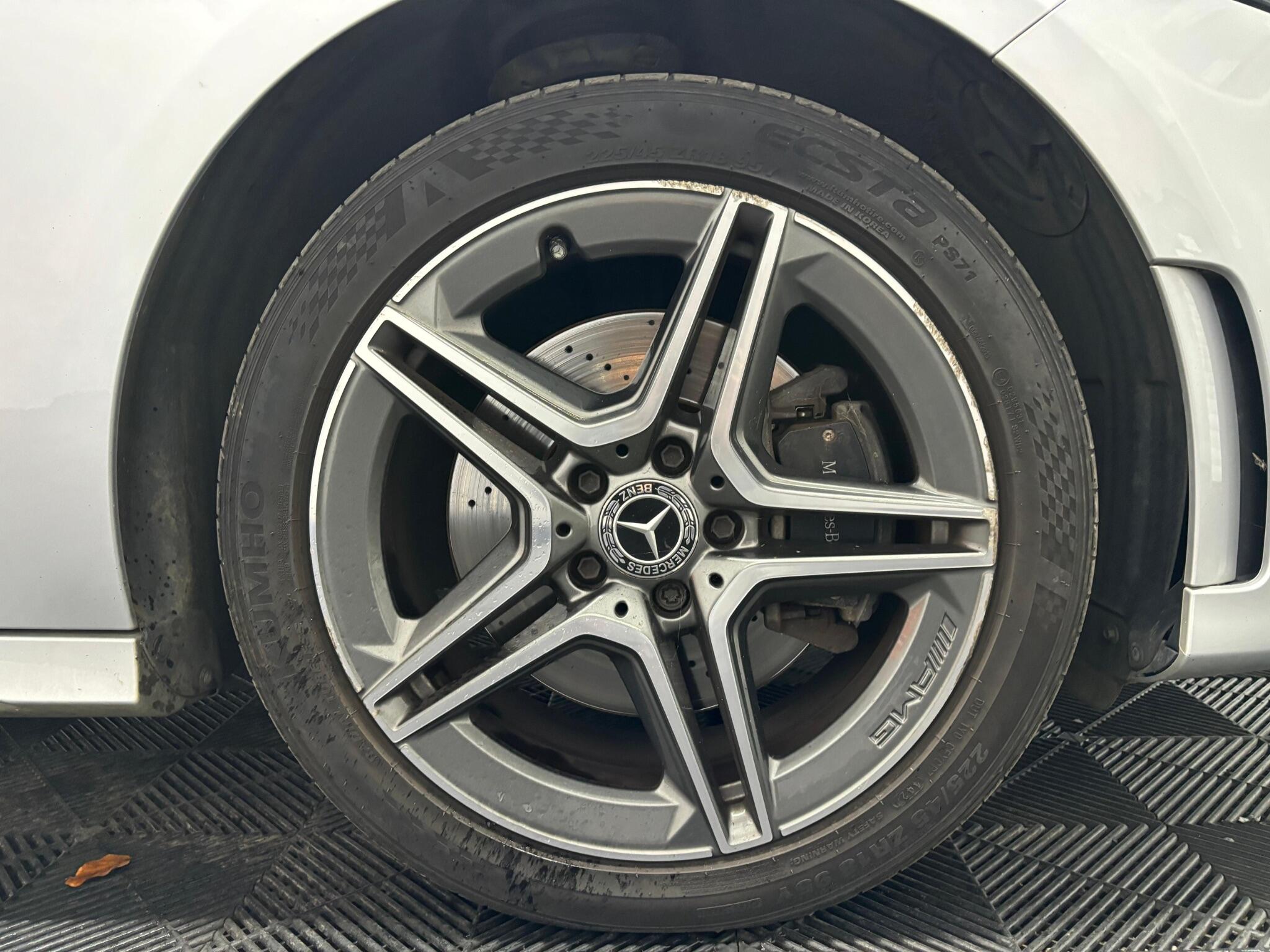 Mercedes-Benz A-Class view 29