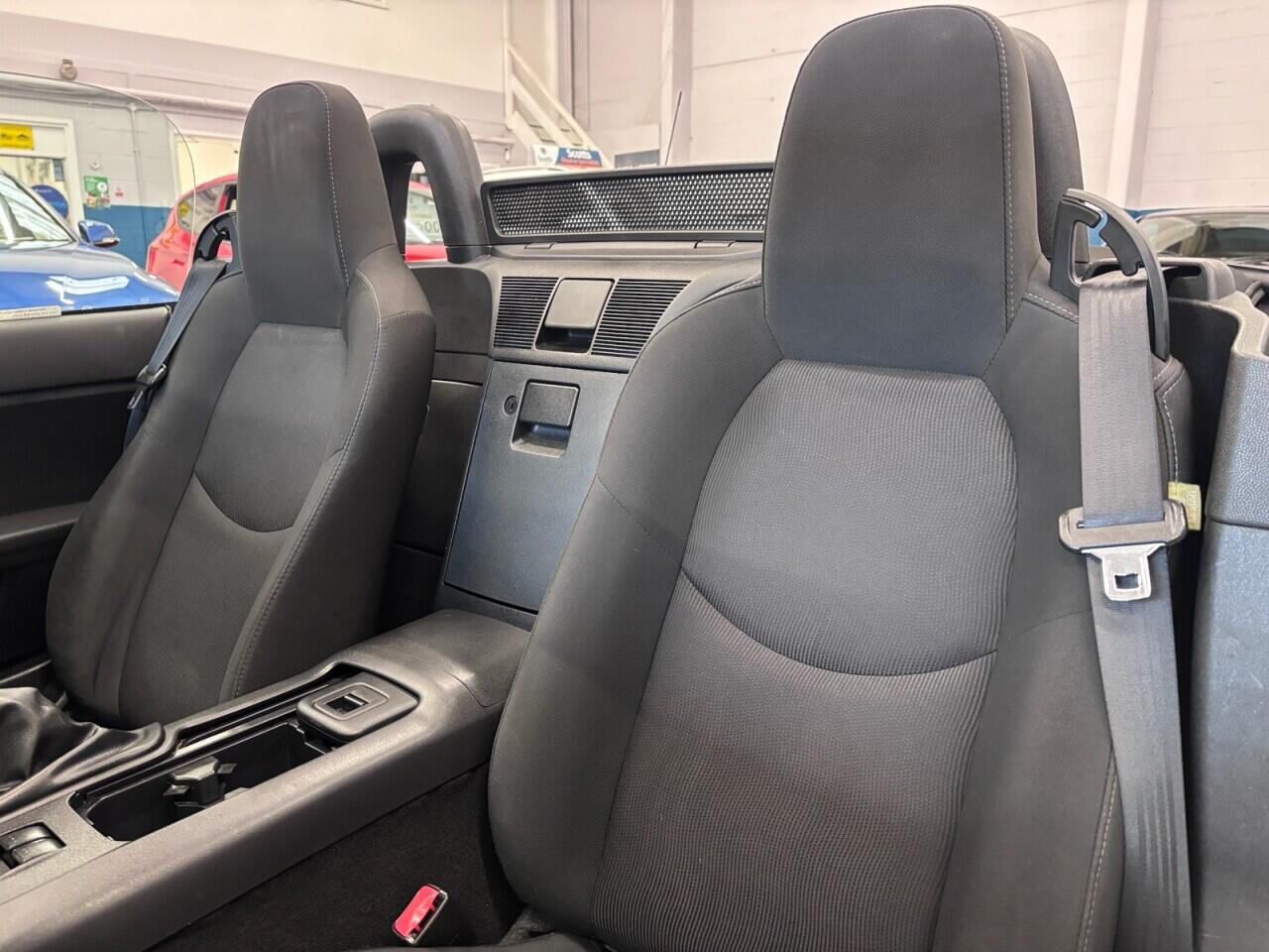 Mazda MX-5 view 22