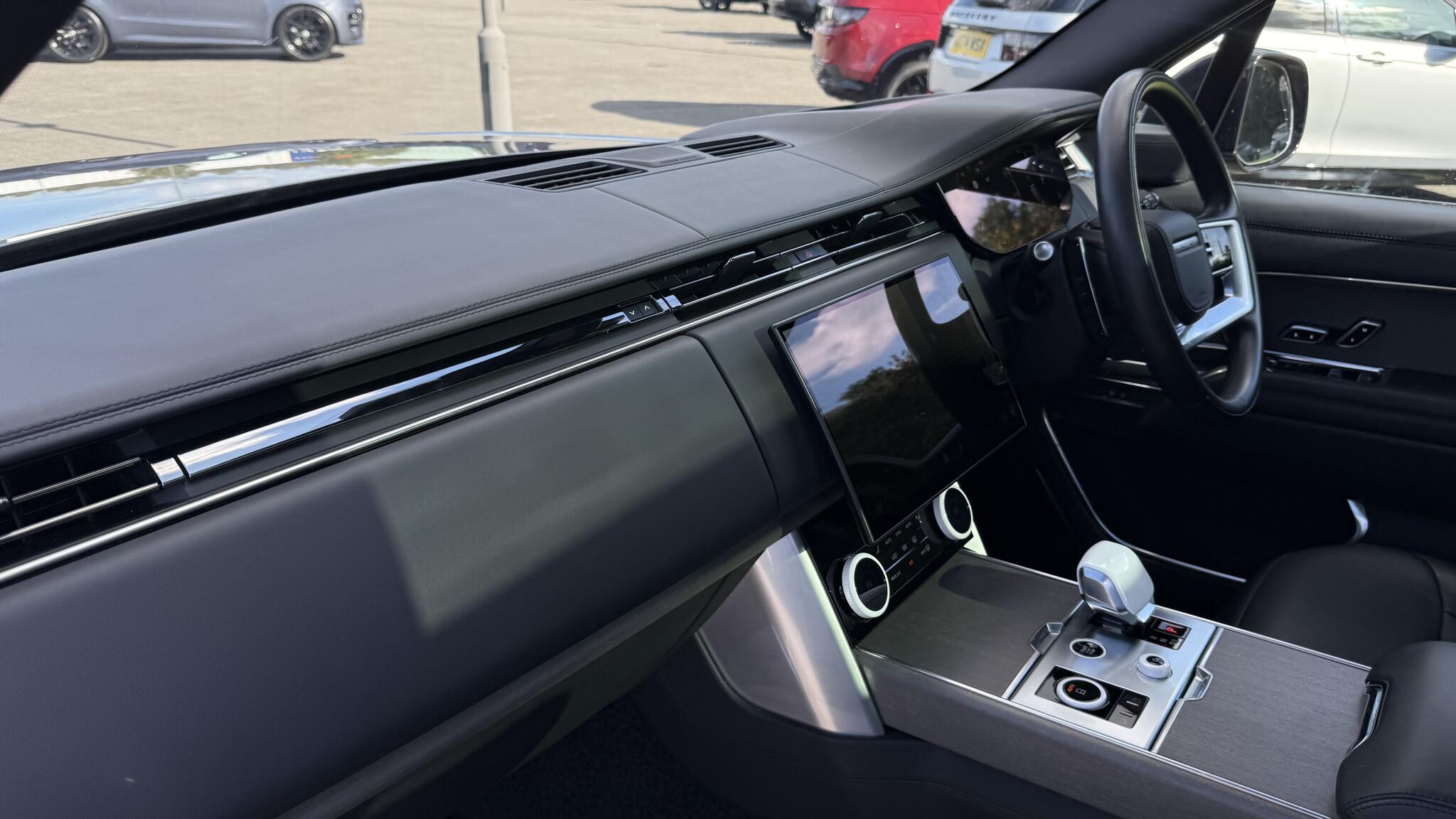 Land Rover Range Rover view 51