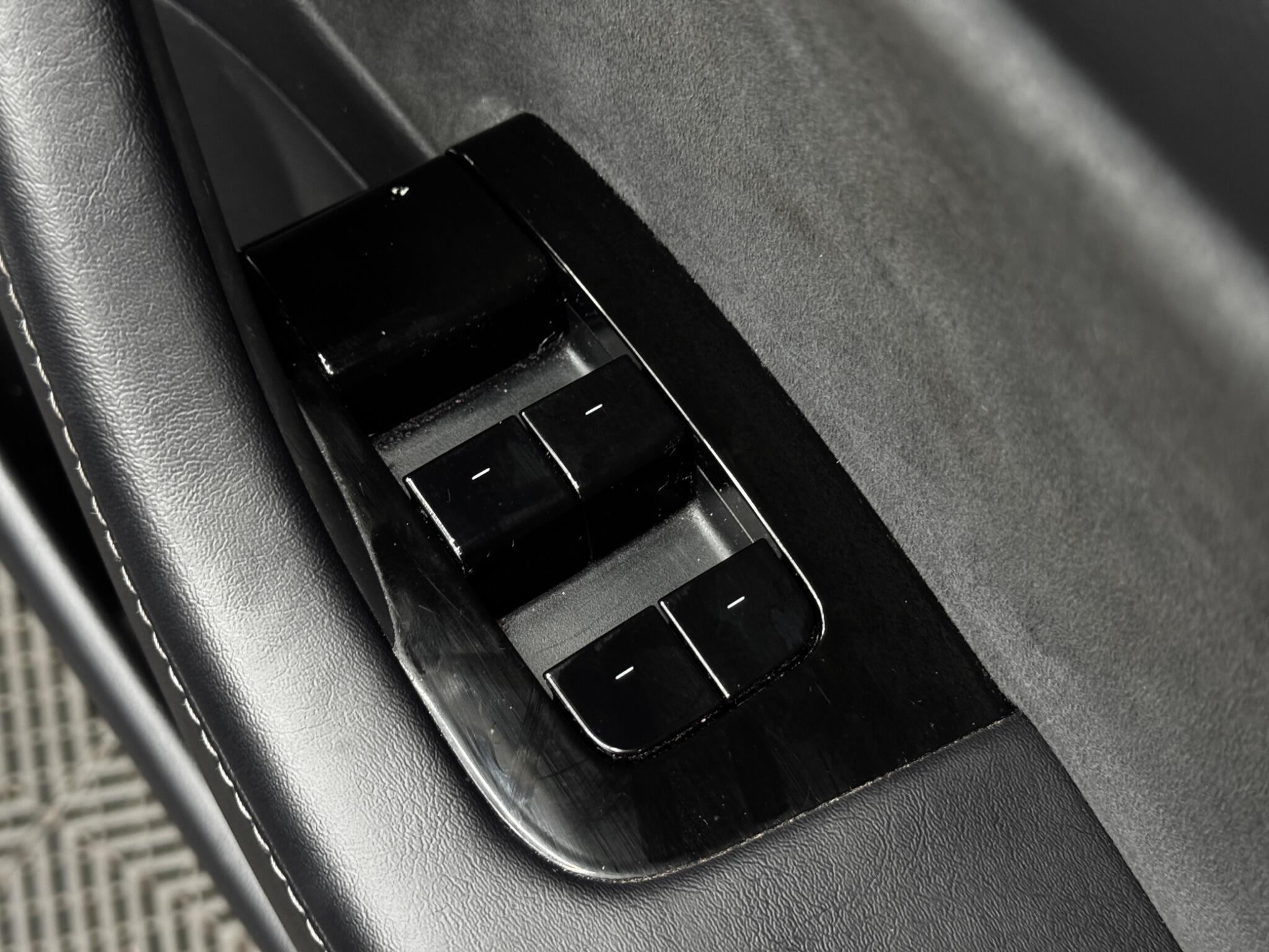Tesla Model 3 view 44