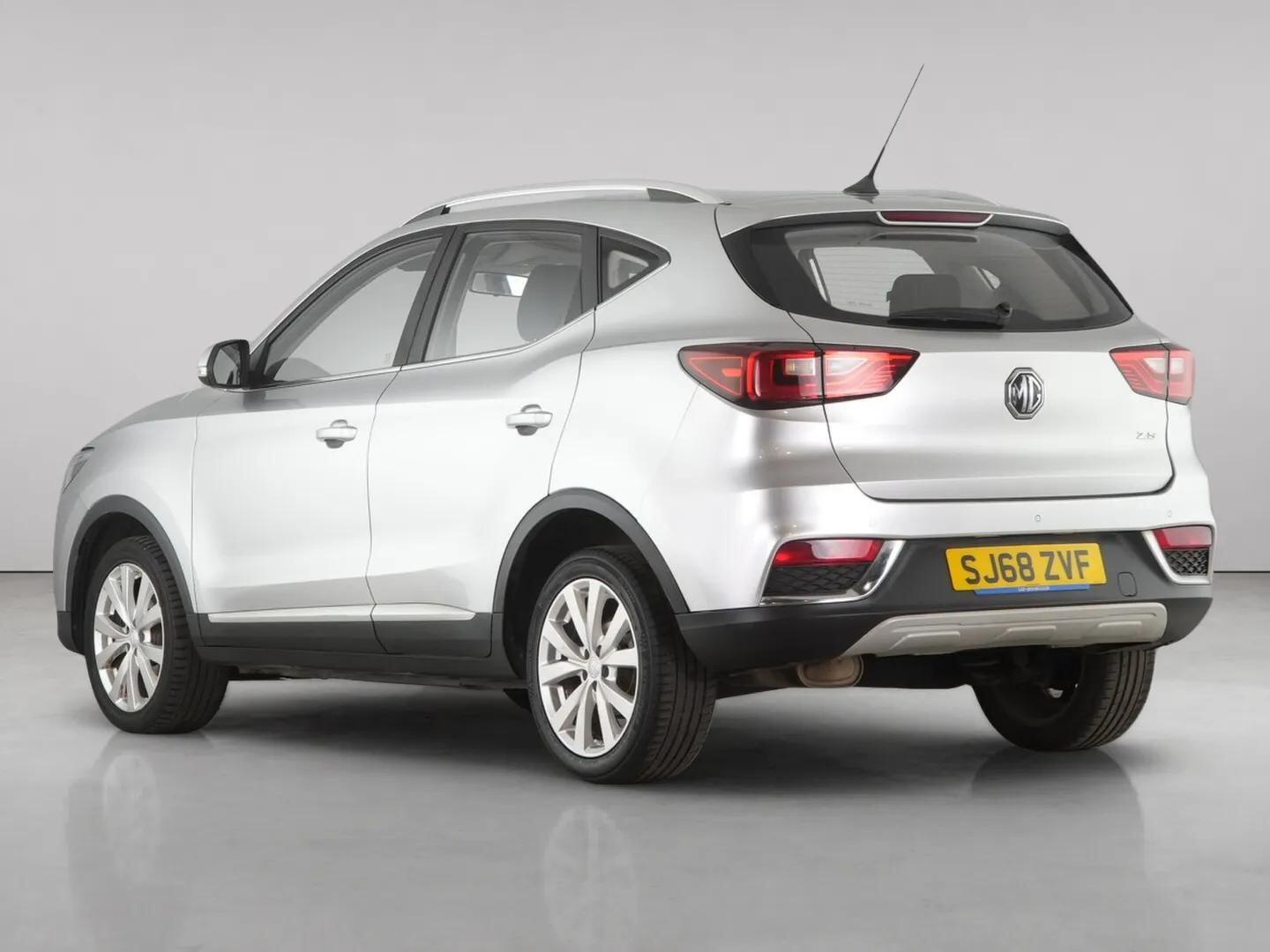 MG ZS view 9
