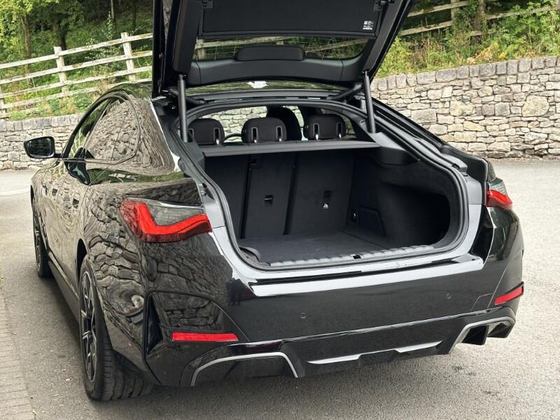 BMW i4 view 50