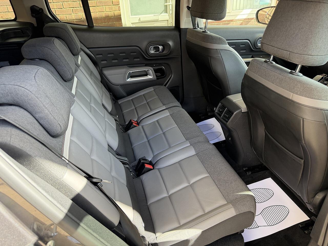 Citroen C5 Aircross view 11
