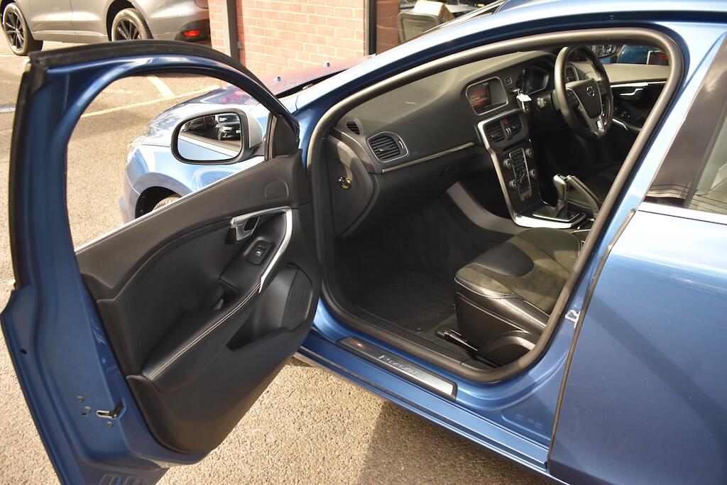Volvo V40 view 36