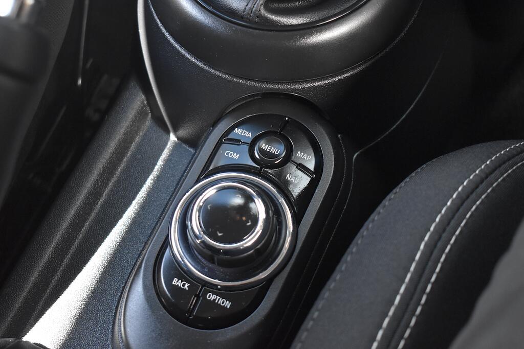 Mini Cooper view 74