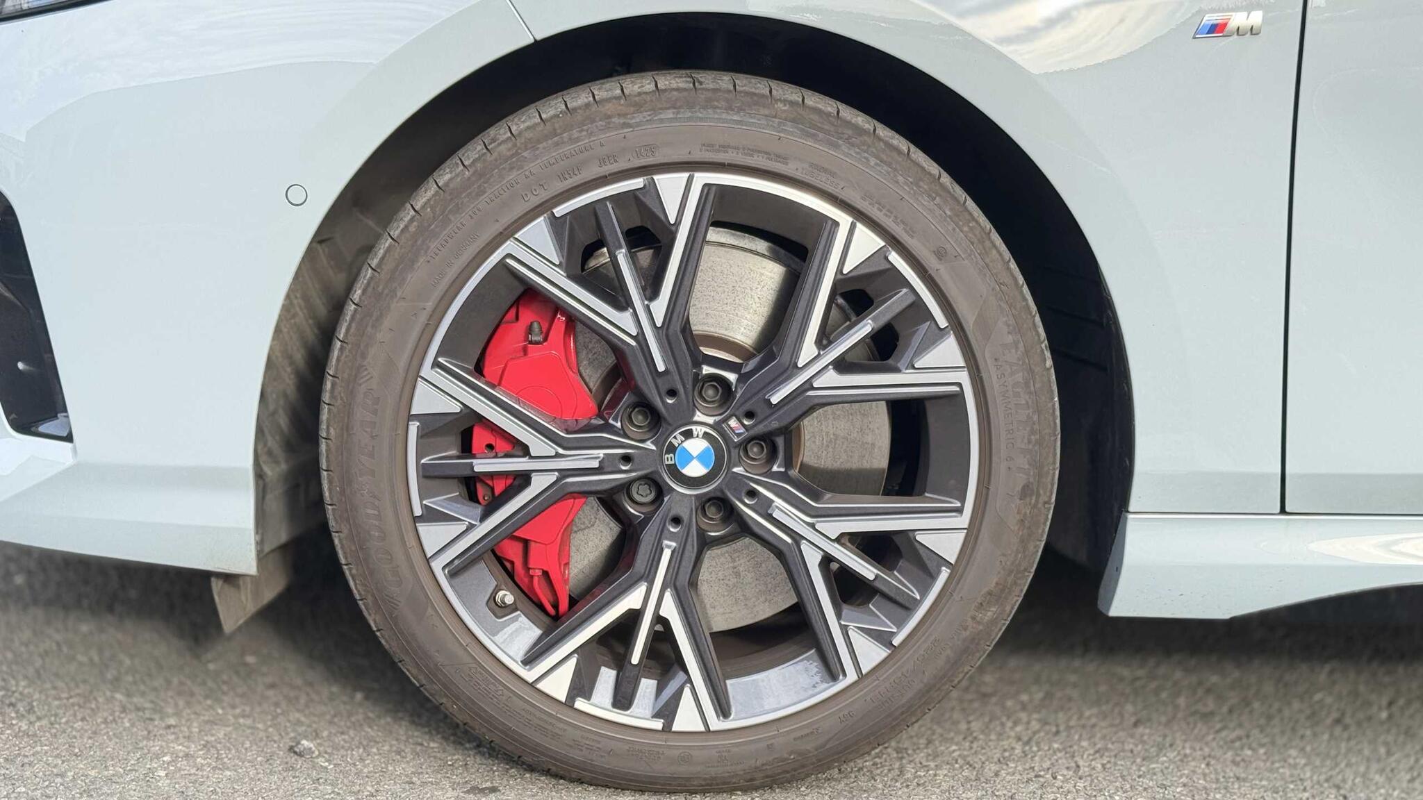 BMW 1 Series view 4
